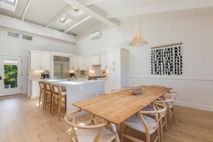 Beachfront Haena home with A/C – Near Tunnels Beac gallery image 4