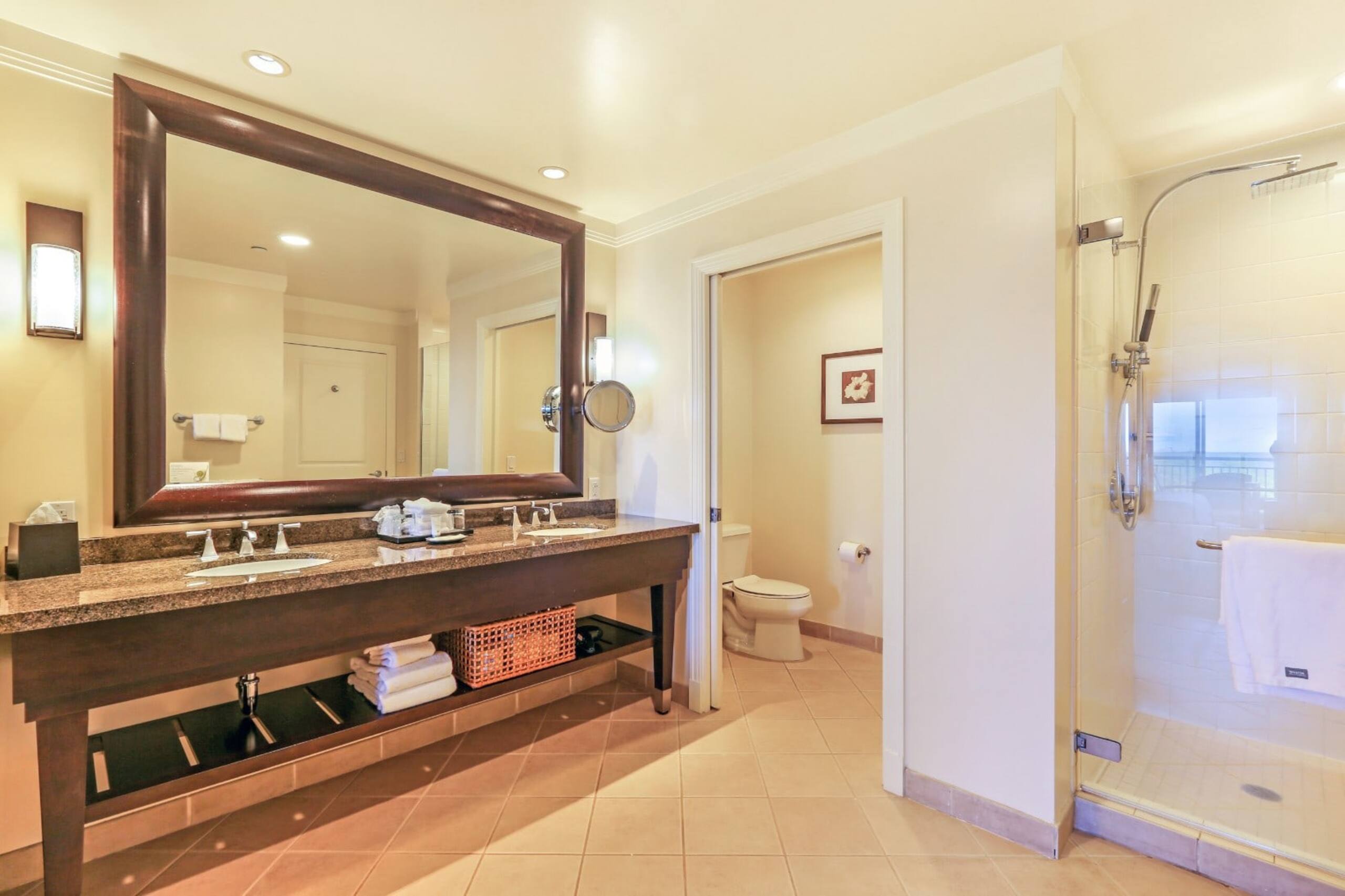 Condo in Lahaina · ★5.0 · 1 bedroom · 2 beds · 1 bath - Image 4