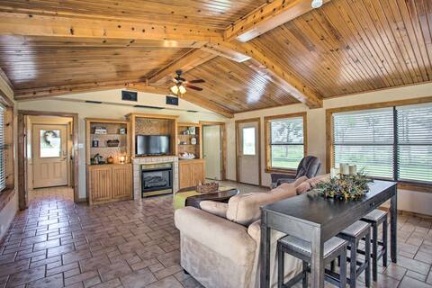 Pet-Friendly Efficiency Cottage w/ Pool!