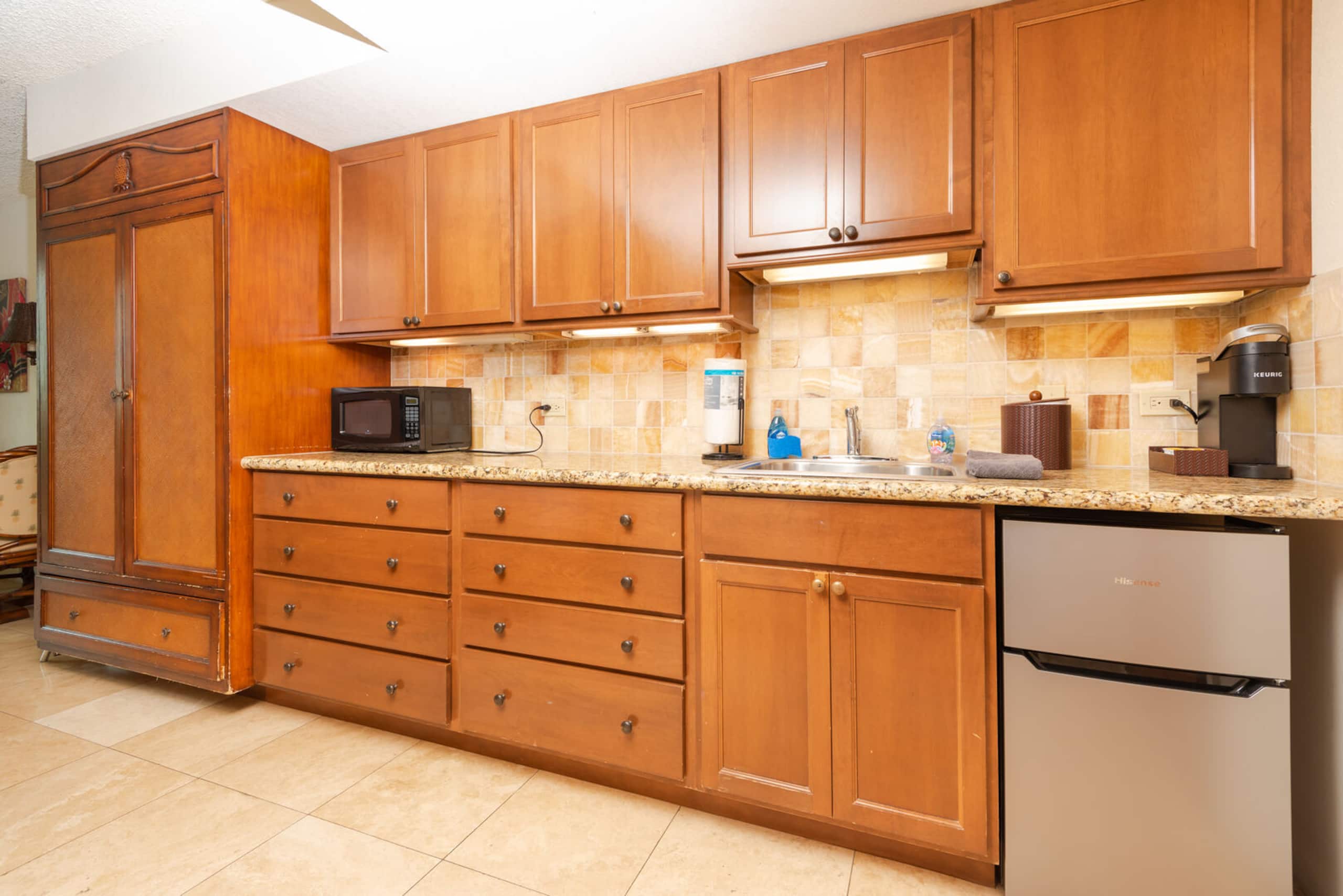 Condo in Honolulu · ★4.68 · 1 bedroom · 2 beds · 1 private bath - Image 8
