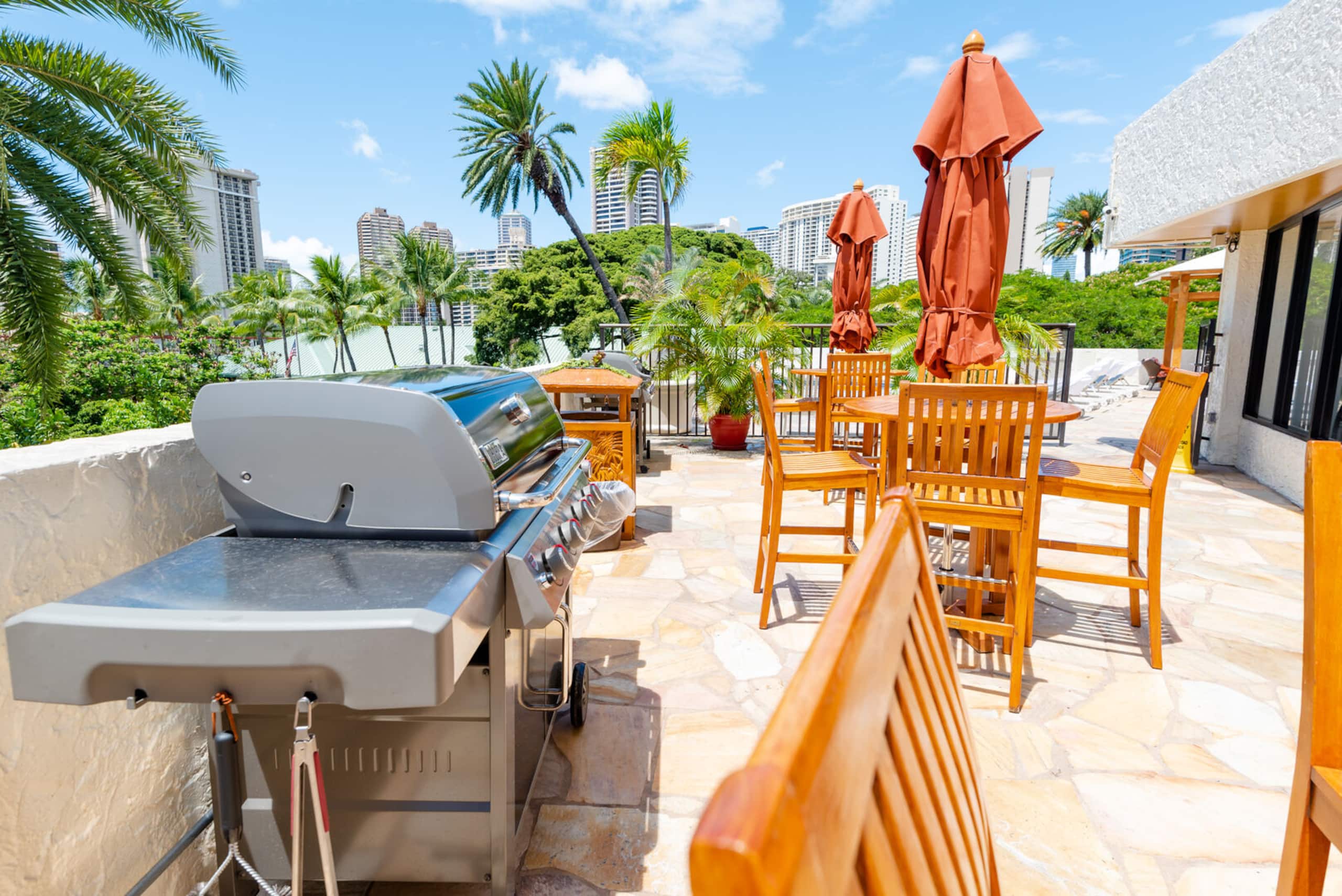 Condo in Honolulu · ★4.68 · 1 bedroom · 2 beds · 1 private bath - Image 29