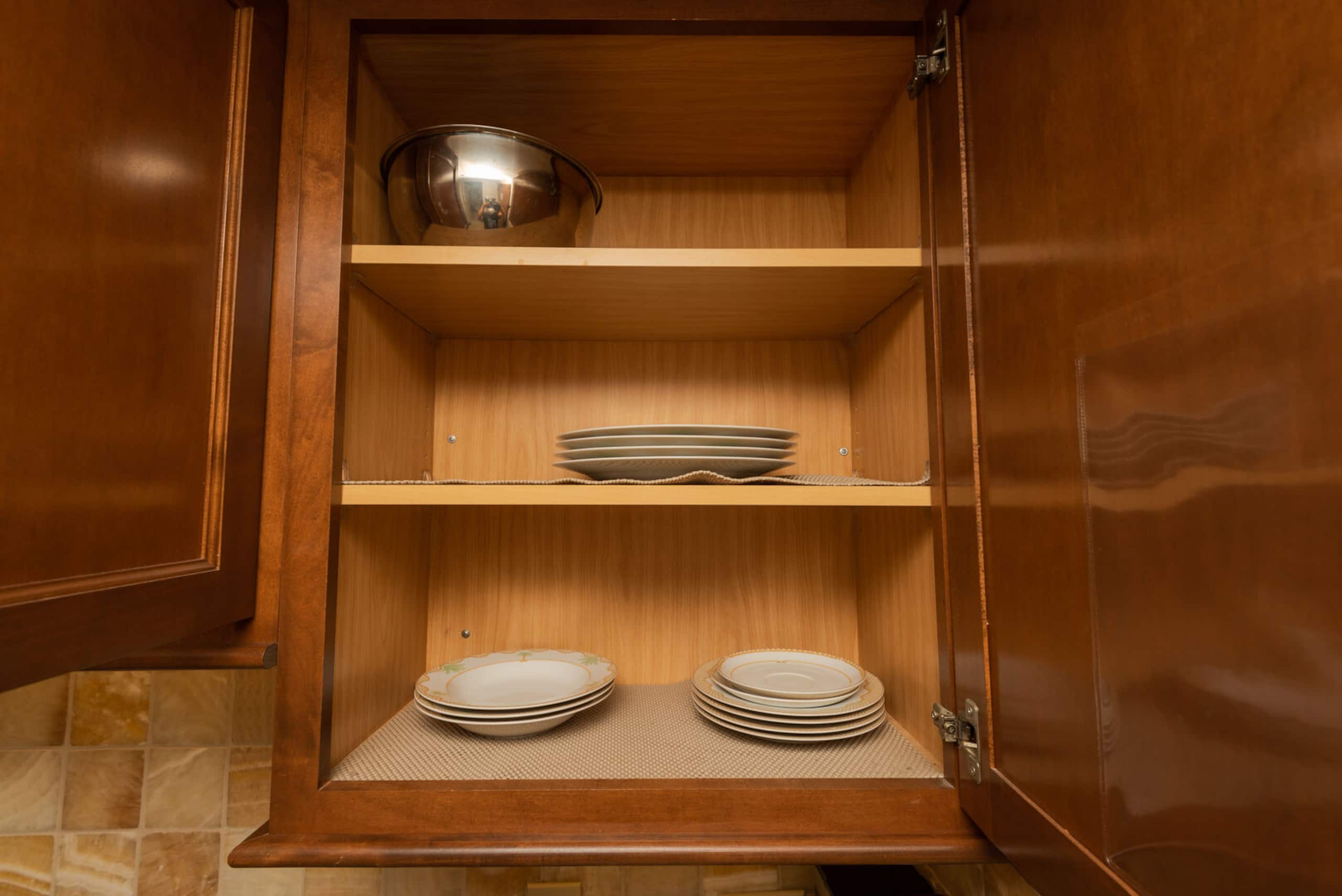 Condo in Honolulu · ★4.68 · 1 bedroom · 2 beds · 1 private bath - Image 15