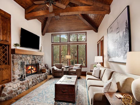 Arrowhead Seasons 206 | Upscale Condo Steps From