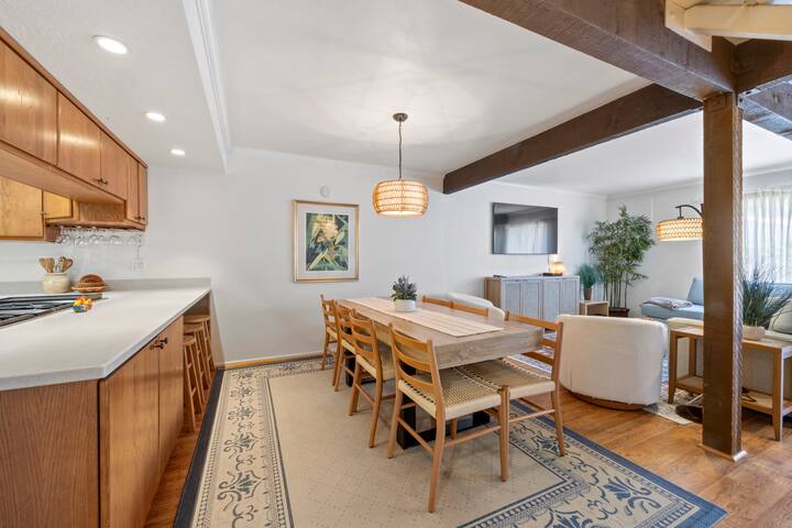 11CT-Spacious Townhome,Patio,BBQ,Private balconies gallery image 3