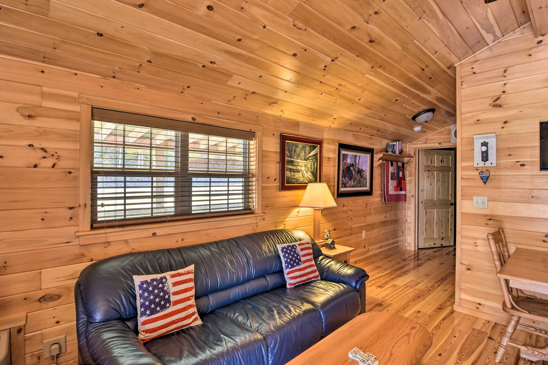 Cozy ‘Anchors Away’ Cabin Hideaway w/ Fire Pit! — photo 5
