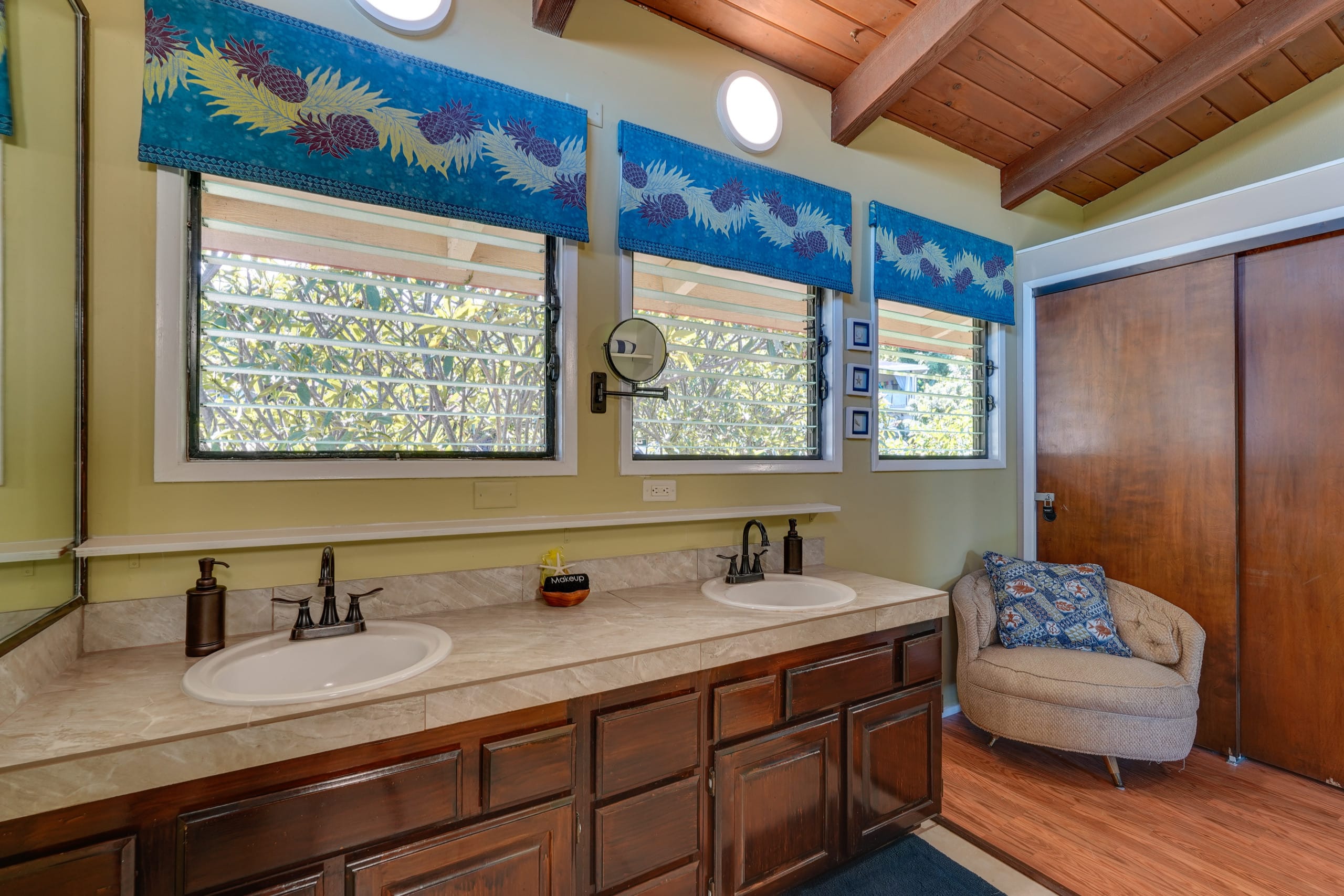 Home in Kailua-Kona · ★4.64 · 3 bedrooms · 4 beds · 2 baths - Image 17