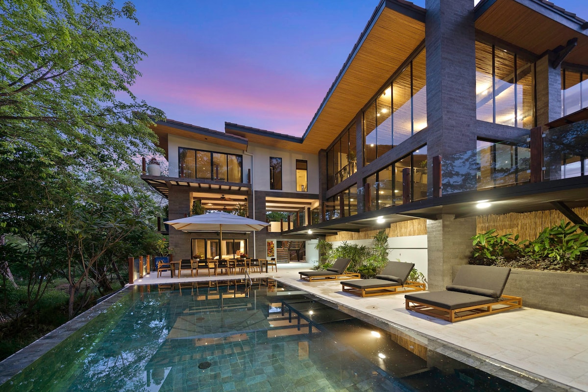 Welcome to Villa Nambi | FULL STAFF + 2 Boats!