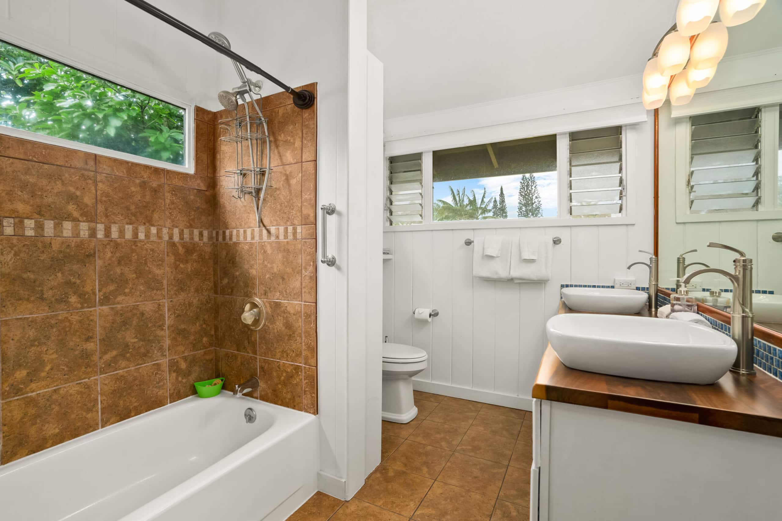 Home in Princeville · ★4.83 · 3 bedrooms · 4 beds · 3 private baths - Image 18