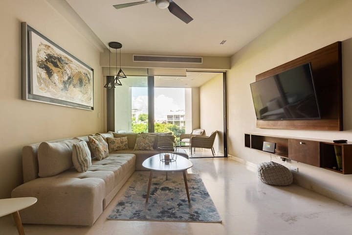 Waves Property Management managed Airbnb listing 2