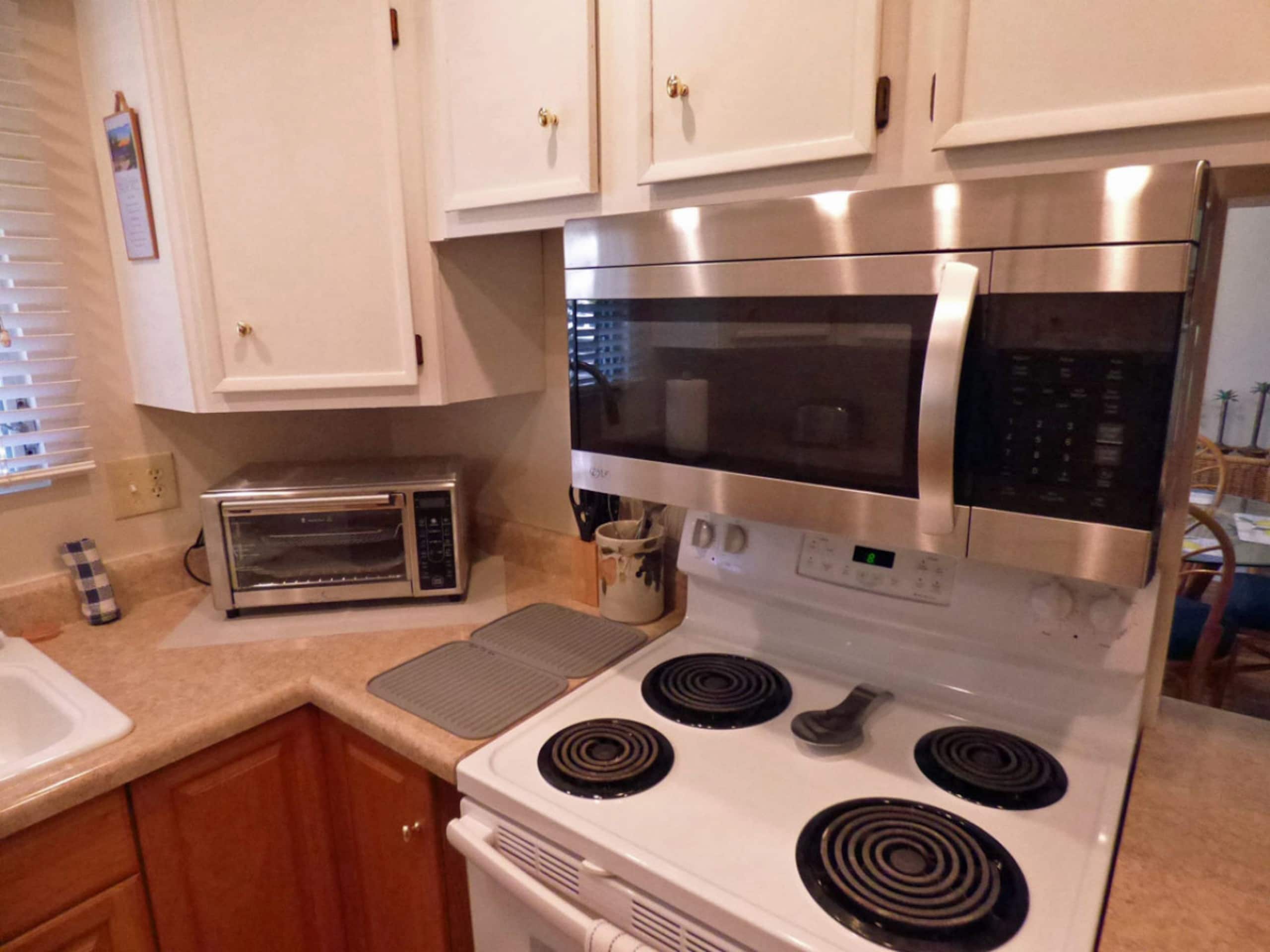 Condo in Kailua-Kona · ★4.87 · 2 bedrooms · 3 beds · 2 private baths - Image 17