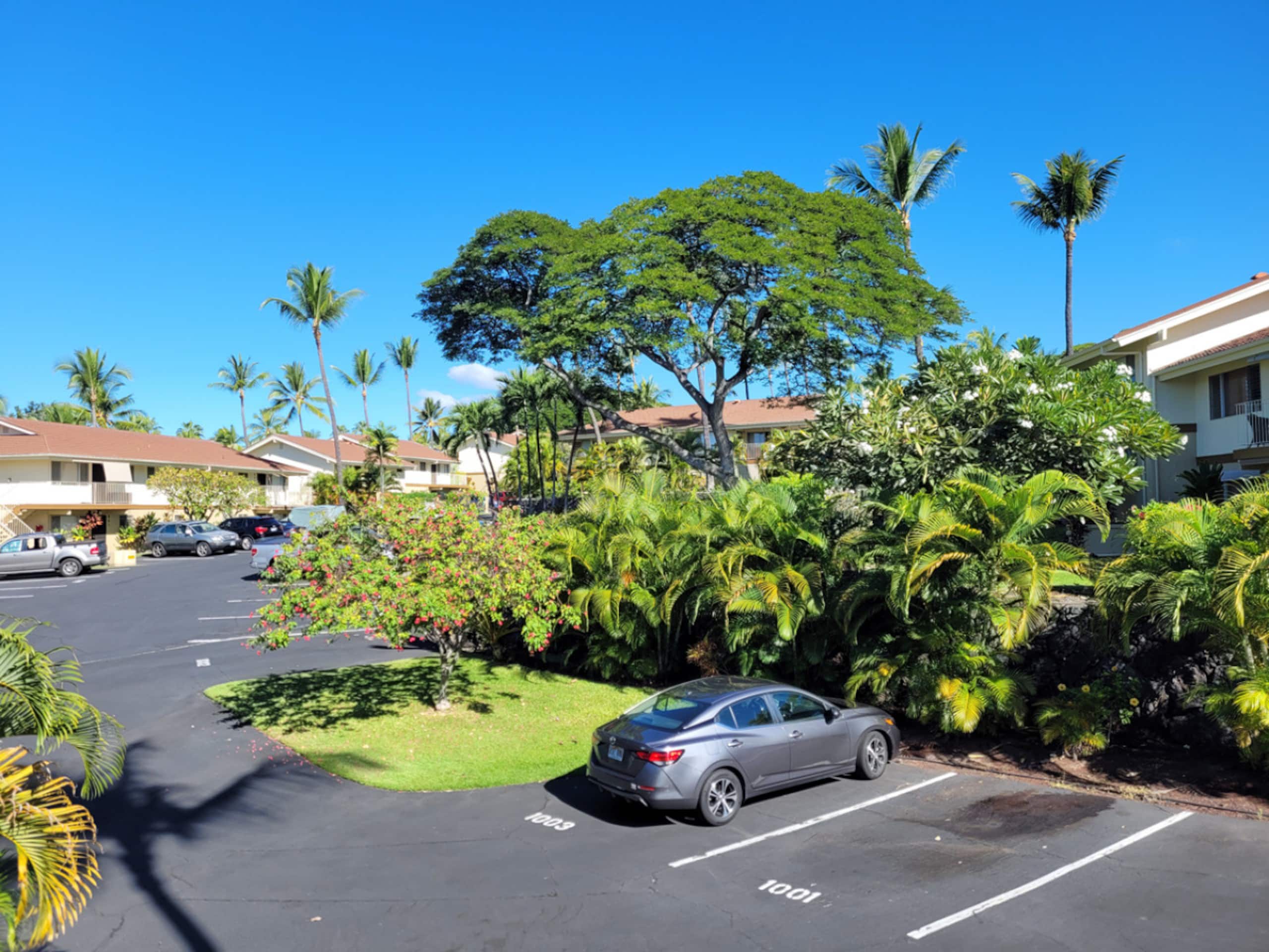 Condo in Kailua-Kona · ★4.87 · 2 bedrooms · 3 beds · 2 private baths - Image 14