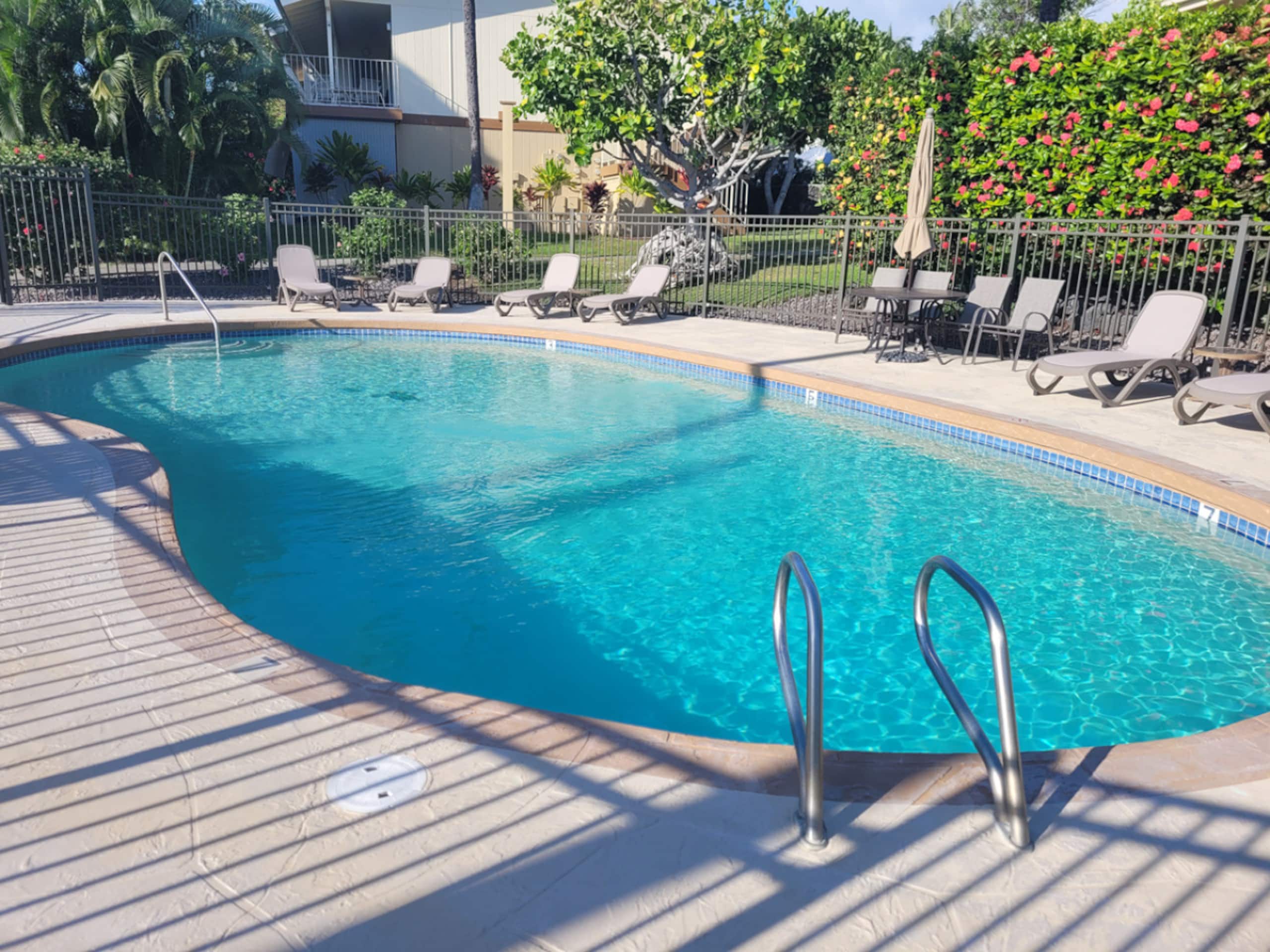 Condo in Kailua-Kona · ★4.87 · 2 bedrooms · 3 beds · 2 private baths - Image 4