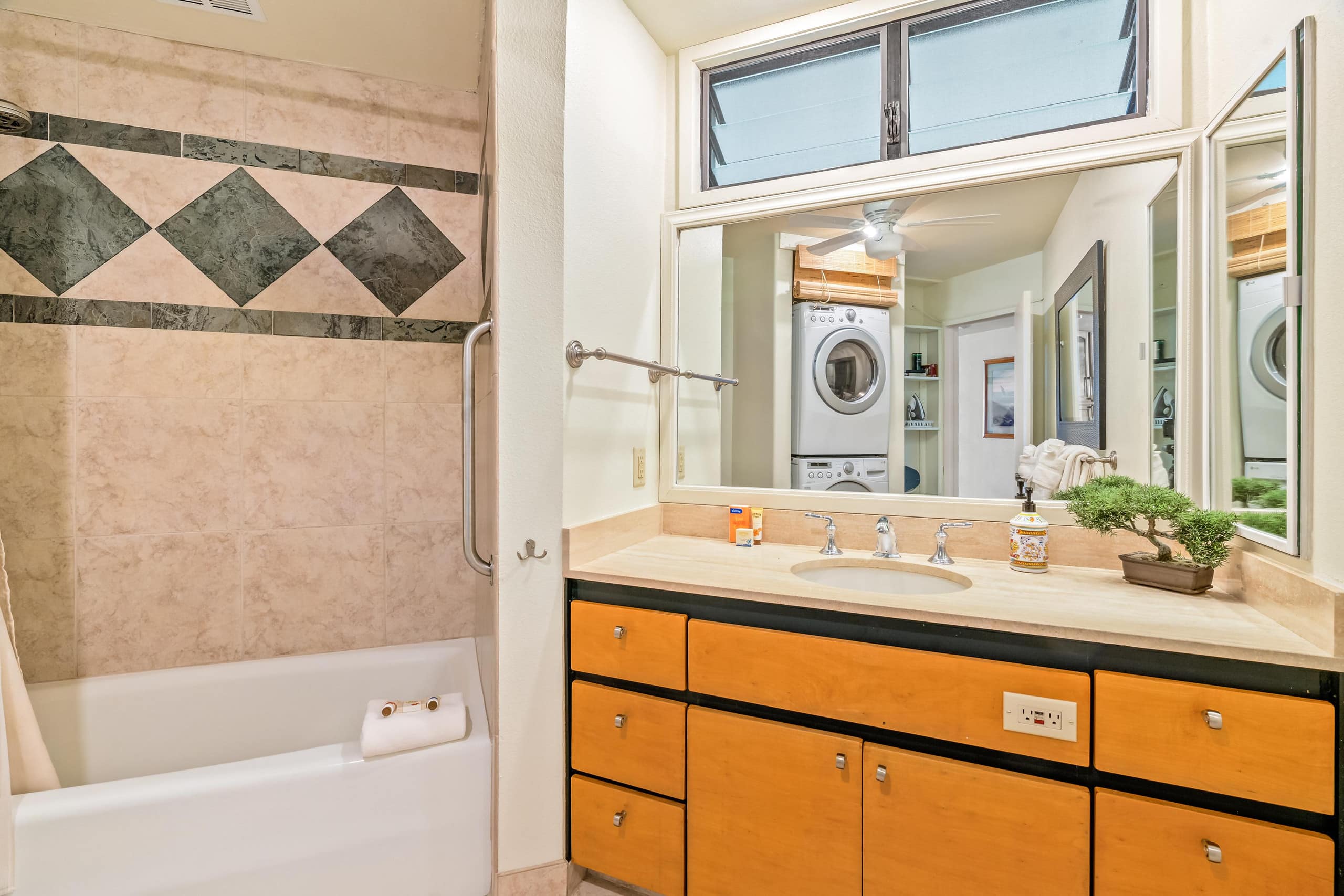 Condo in Princeville · ★4.64 · 2 bedrooms · 2 beds · 2 baths - Image 21