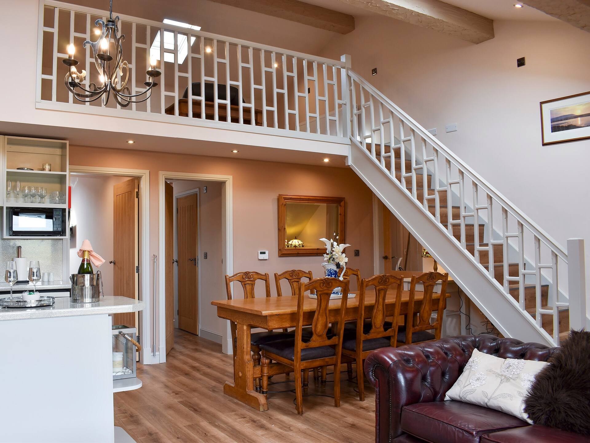 Roosters Rest - UK31826 — photo 4