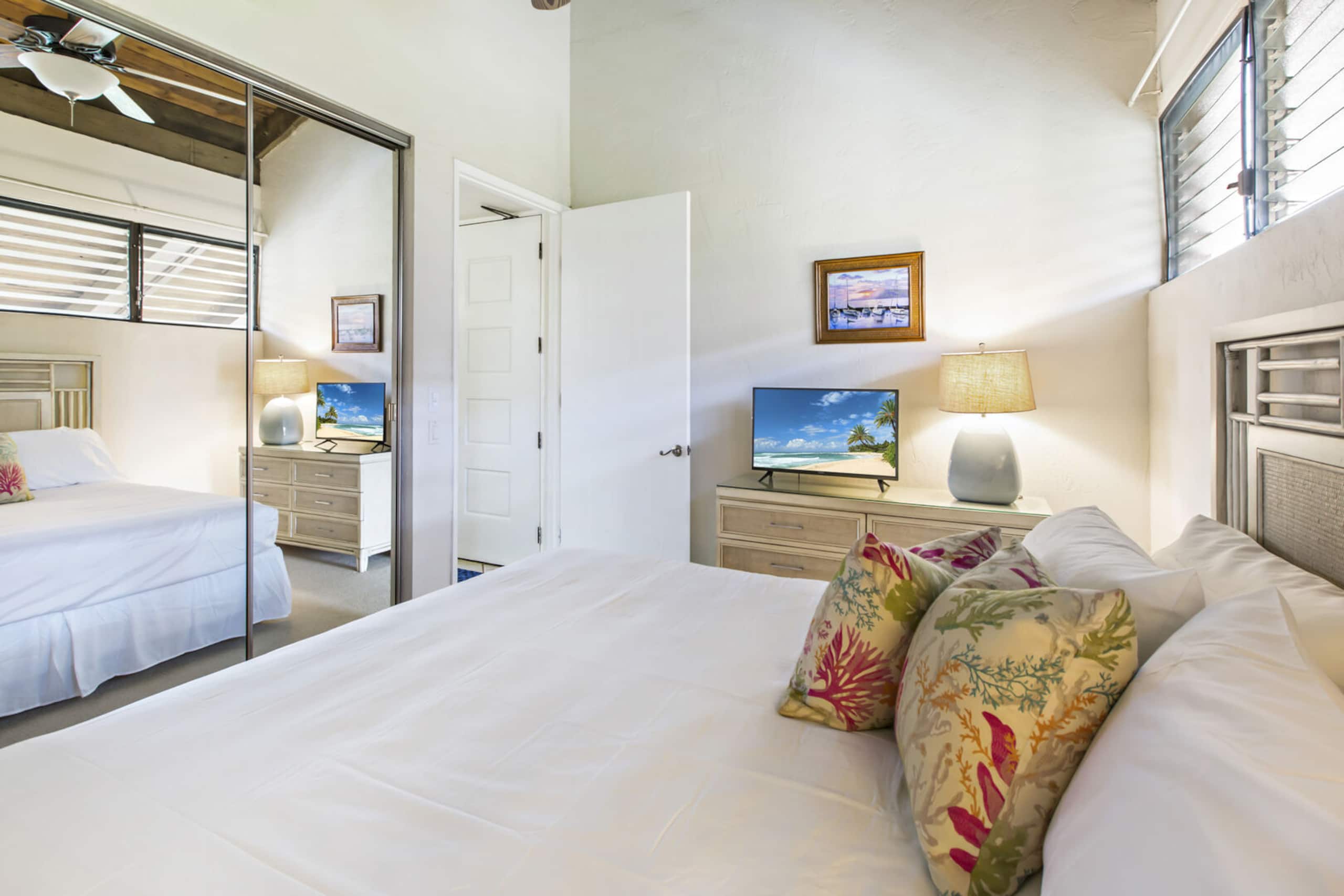 Condo in Lahaina · ★4.63 · 2 bedrooms · 3 beds · 2 private baths - Image 21