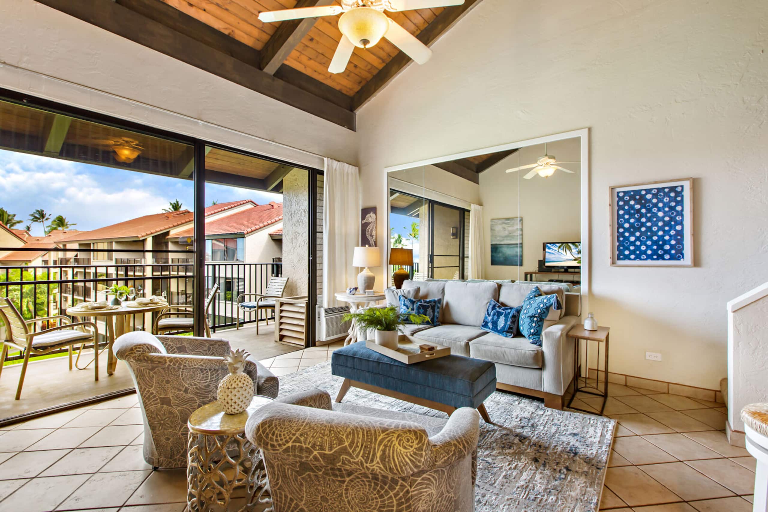 Condo in Lahaina · ★4.63 · 2 bedrooms · 3 beds · 2 private baths - Image 5