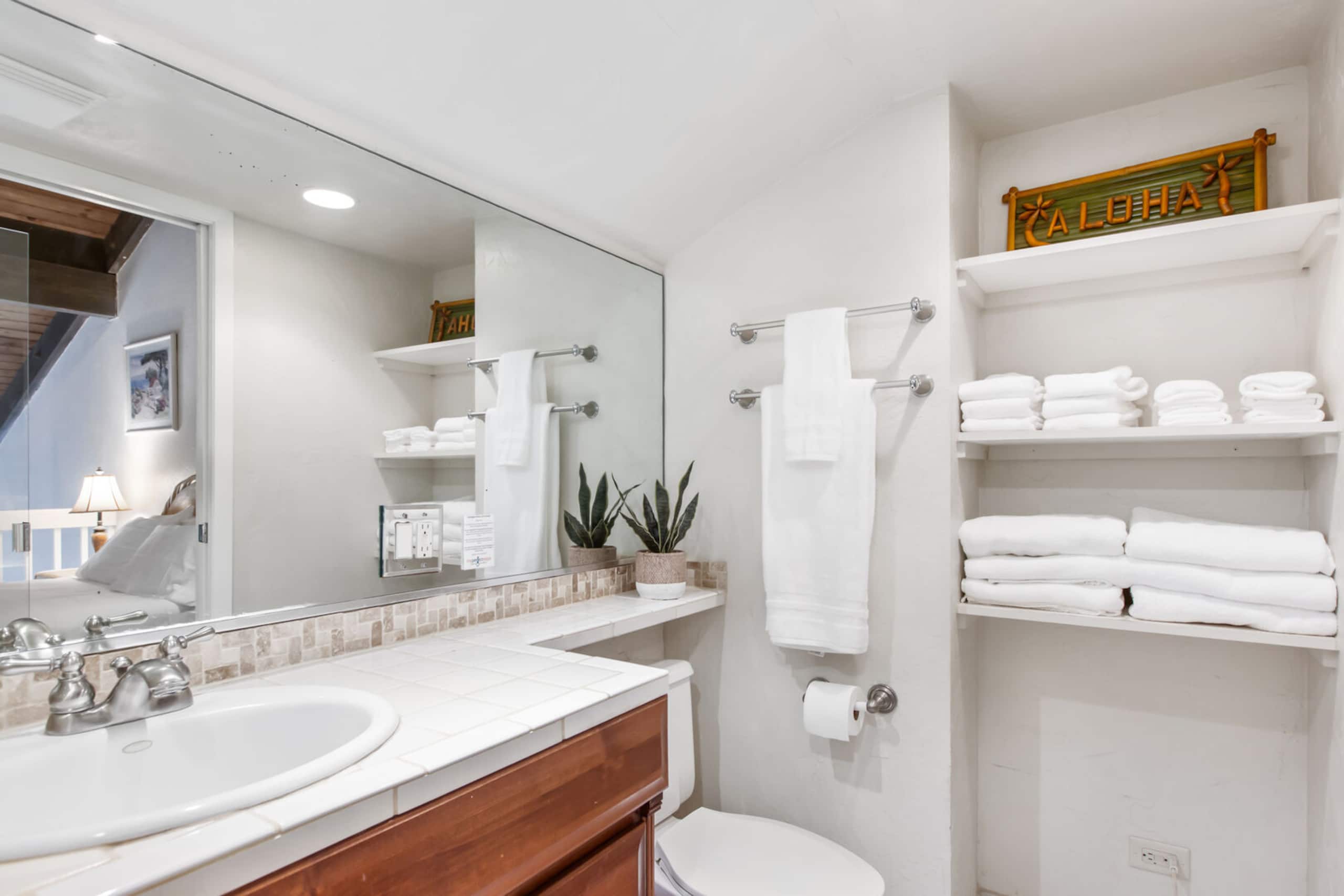 Condo in Lahaina · ★4.63 · 2 bedrooms · 3 beds · 2 private baths - Image 27