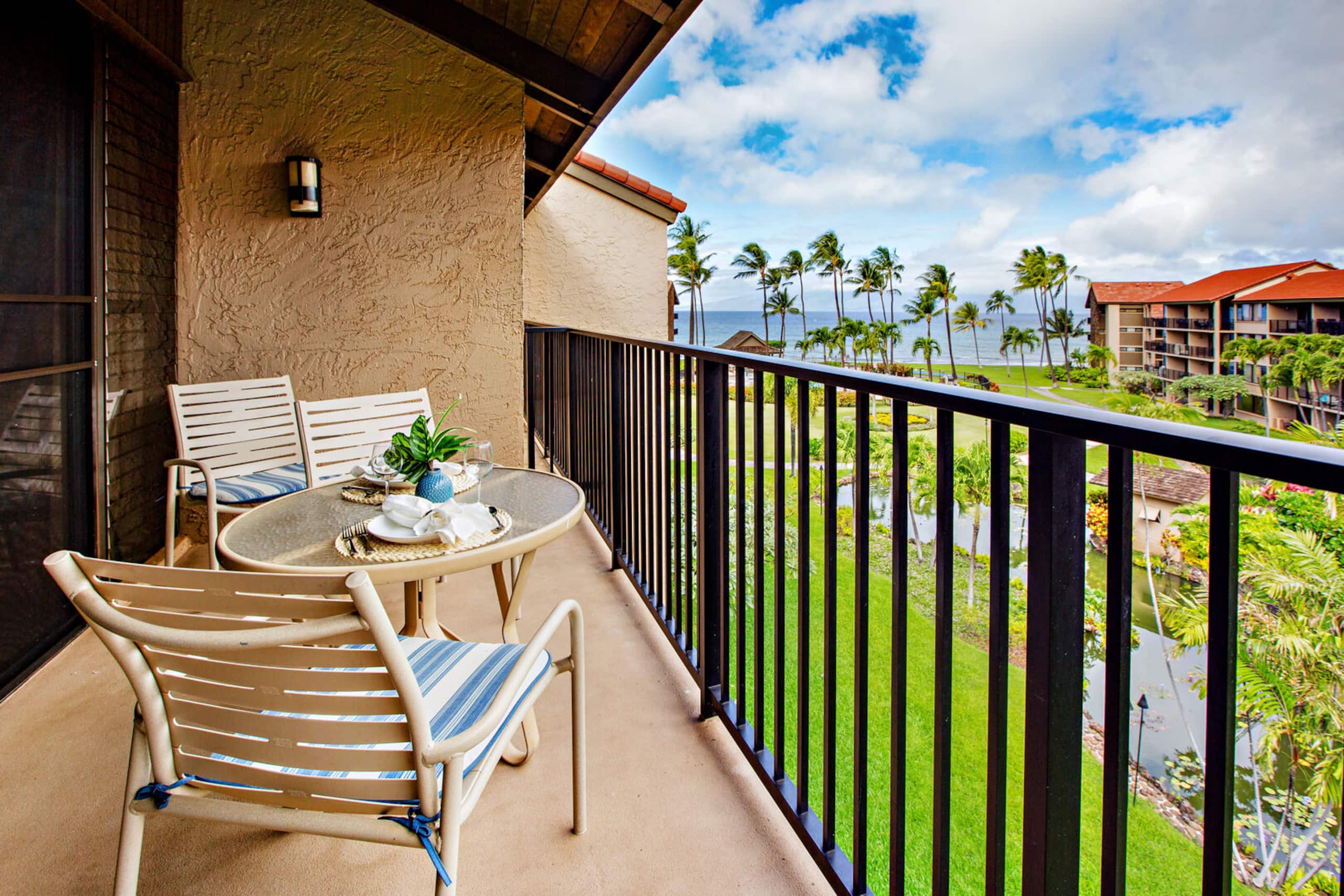 Condo in Lahaina · ★4.63 · 2 bedrooms · 3 beds · 2 private baths - Image 2