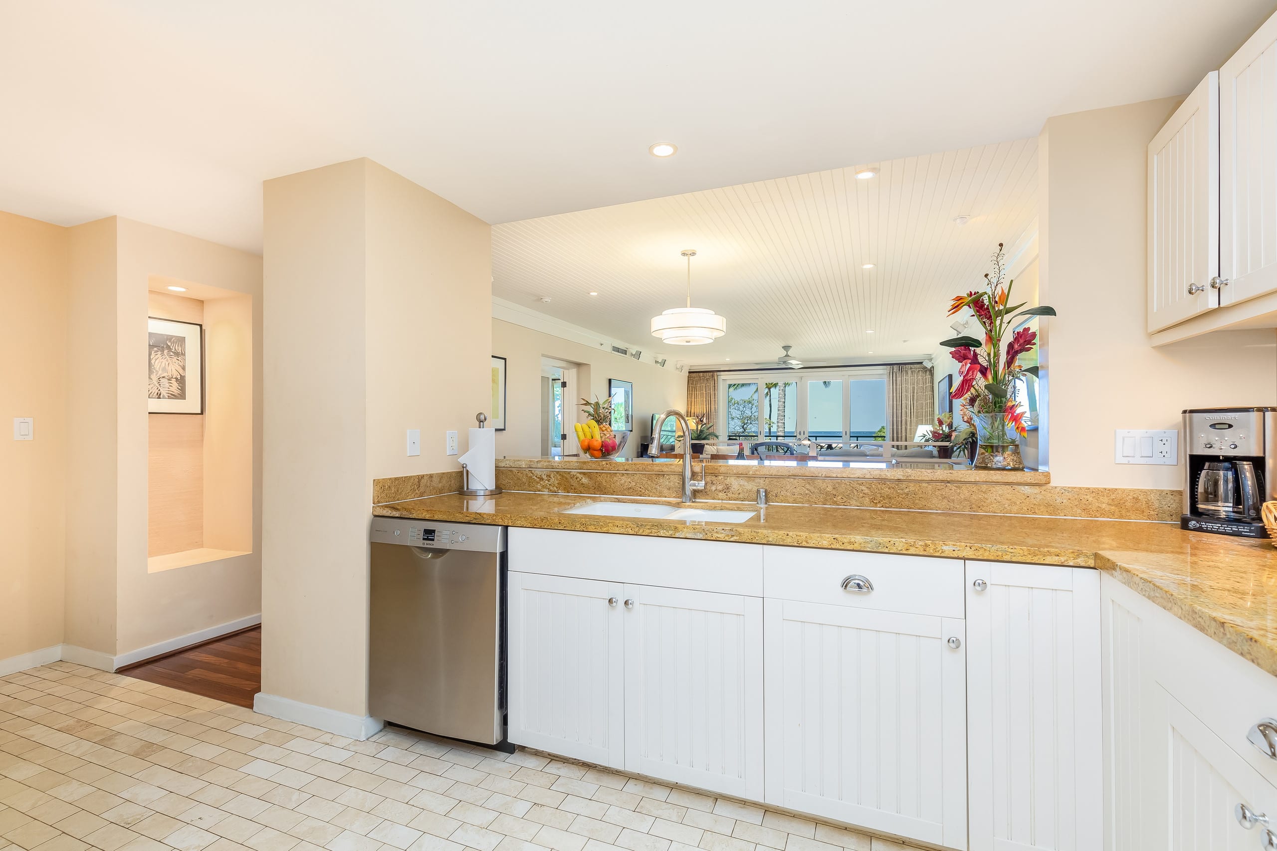Condo in Kahuku · ★4.89 · 4 bedrooms · 5 beds · 3 shared baths - Image 11