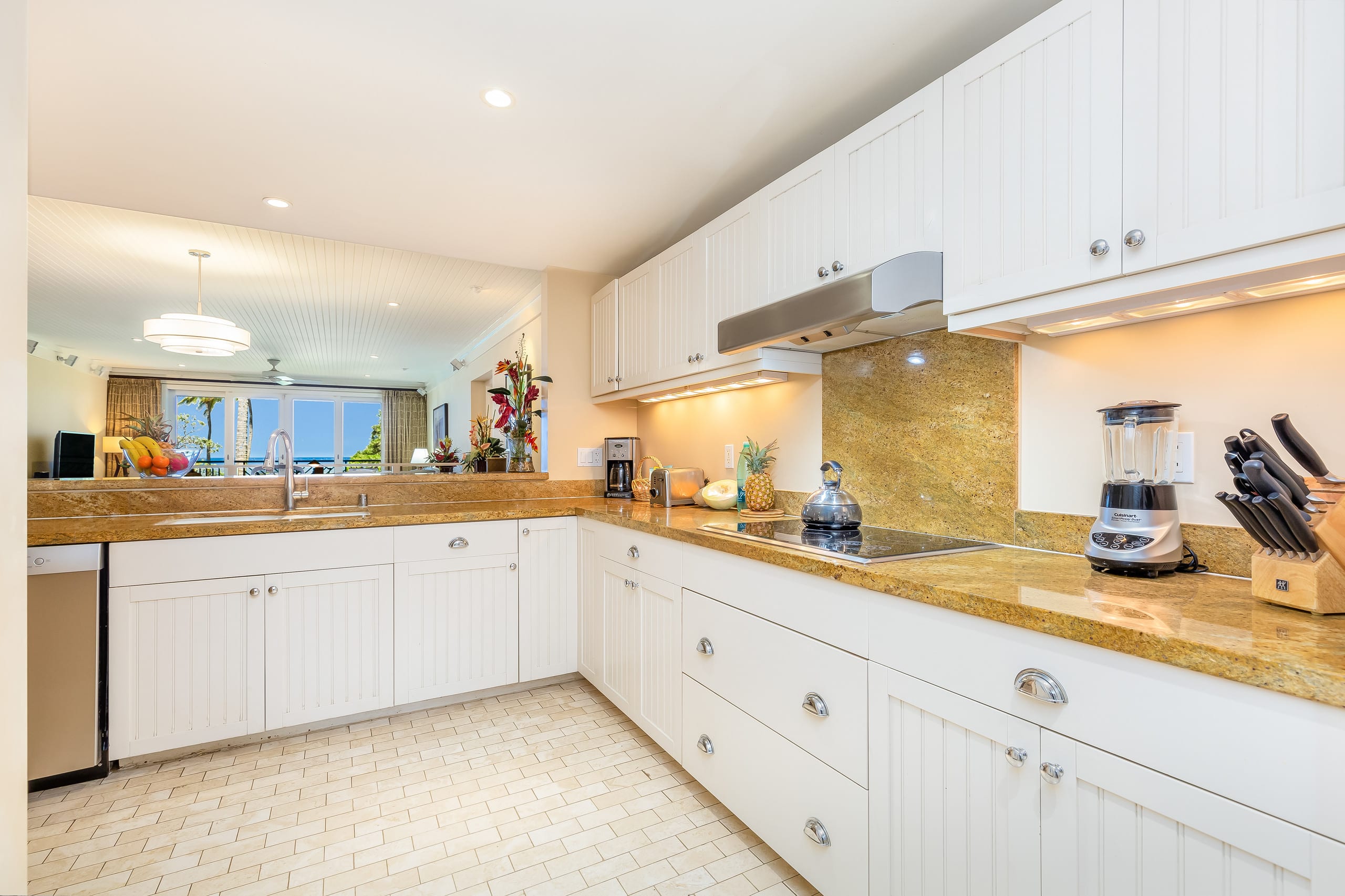 Condo in Kahuku · ★4.89 · 4 bedrooms · 5 beds · 3 shared baths - Image 5