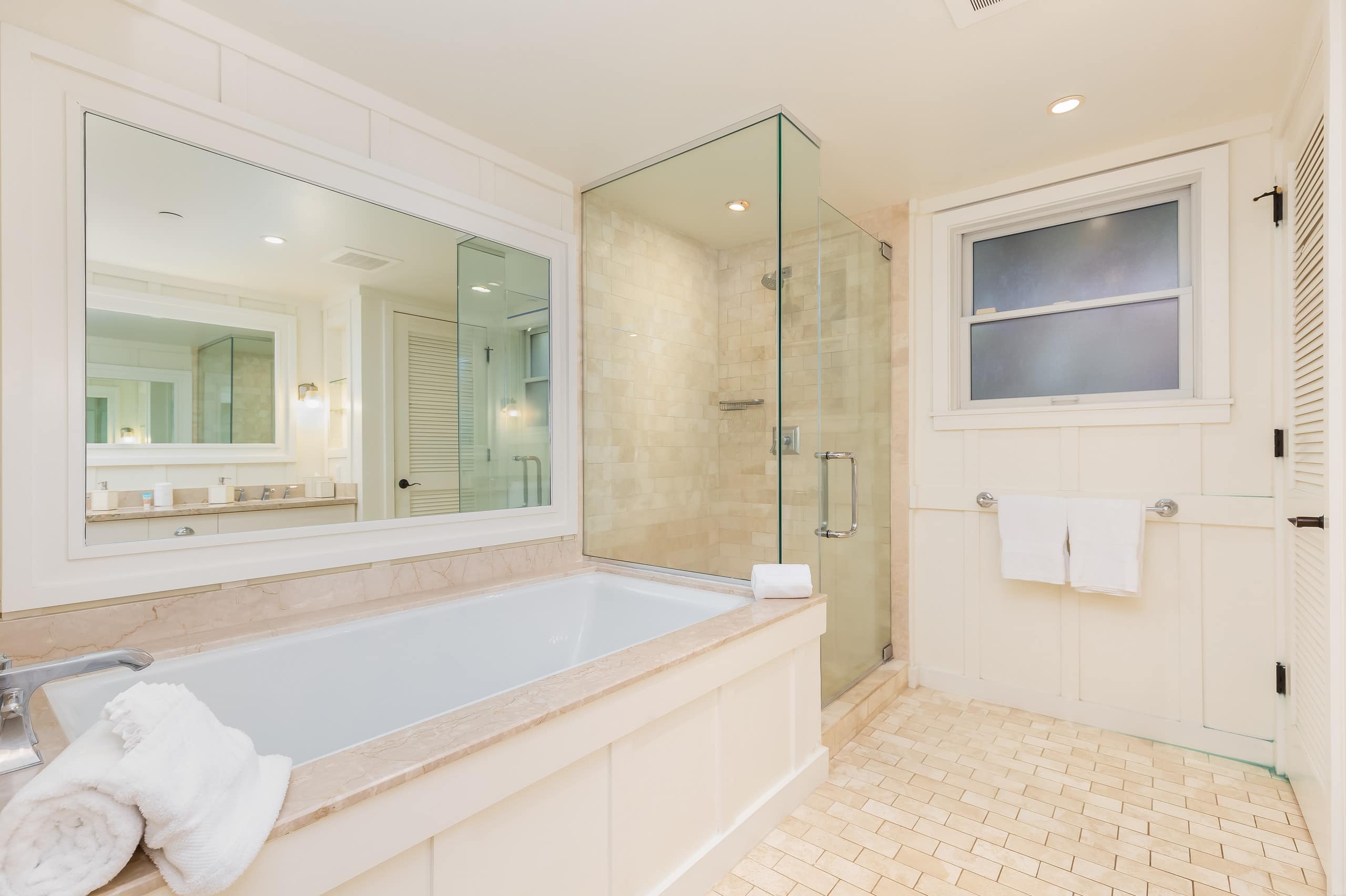 Condo in Kahuku · ★4.89 · 4 bedrooms · 5 beds · 3 shared baths - Image 21