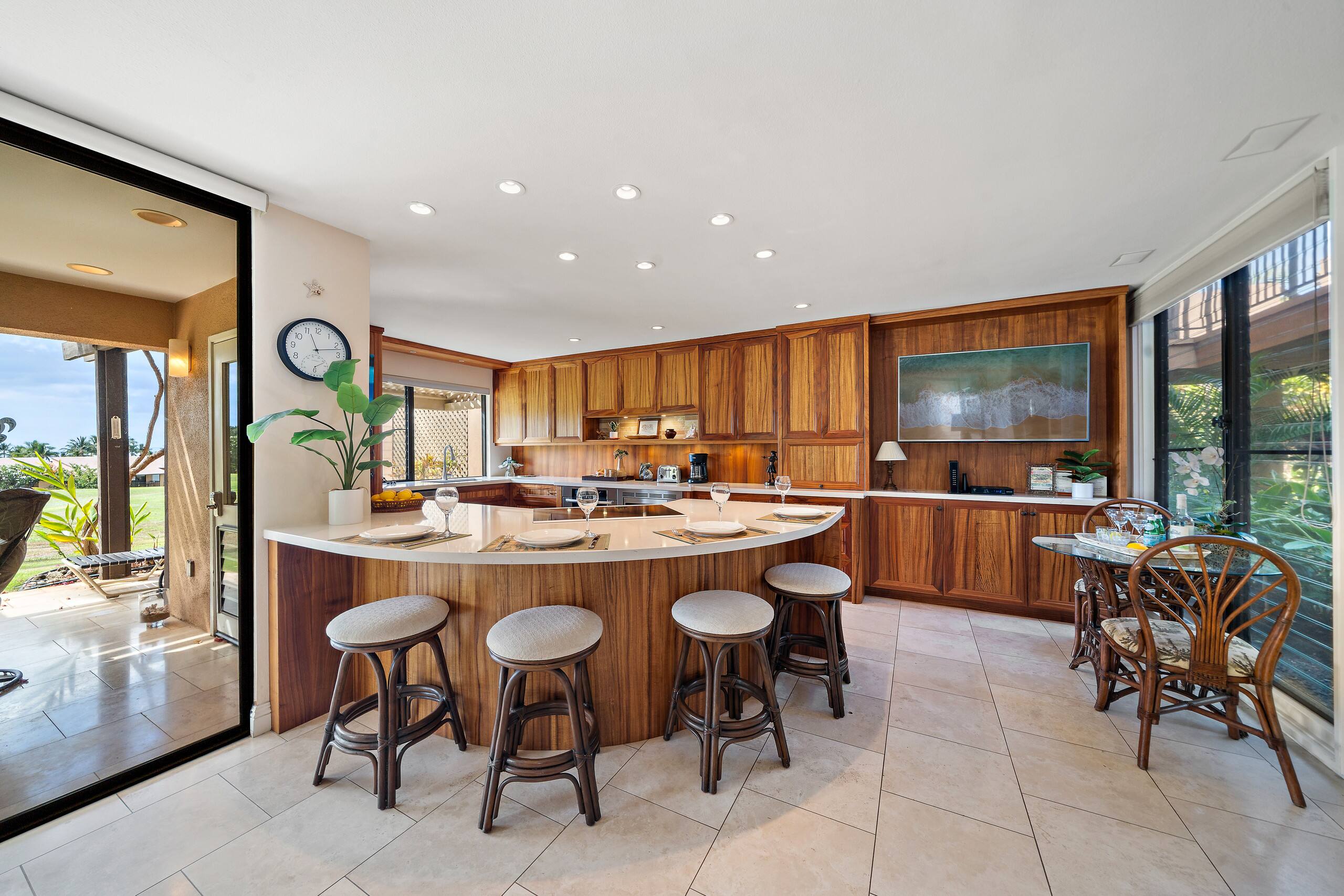 Condo in Kihei · ★4.8 · 1 bedroom · 1 bed · 2 baths - Image 8