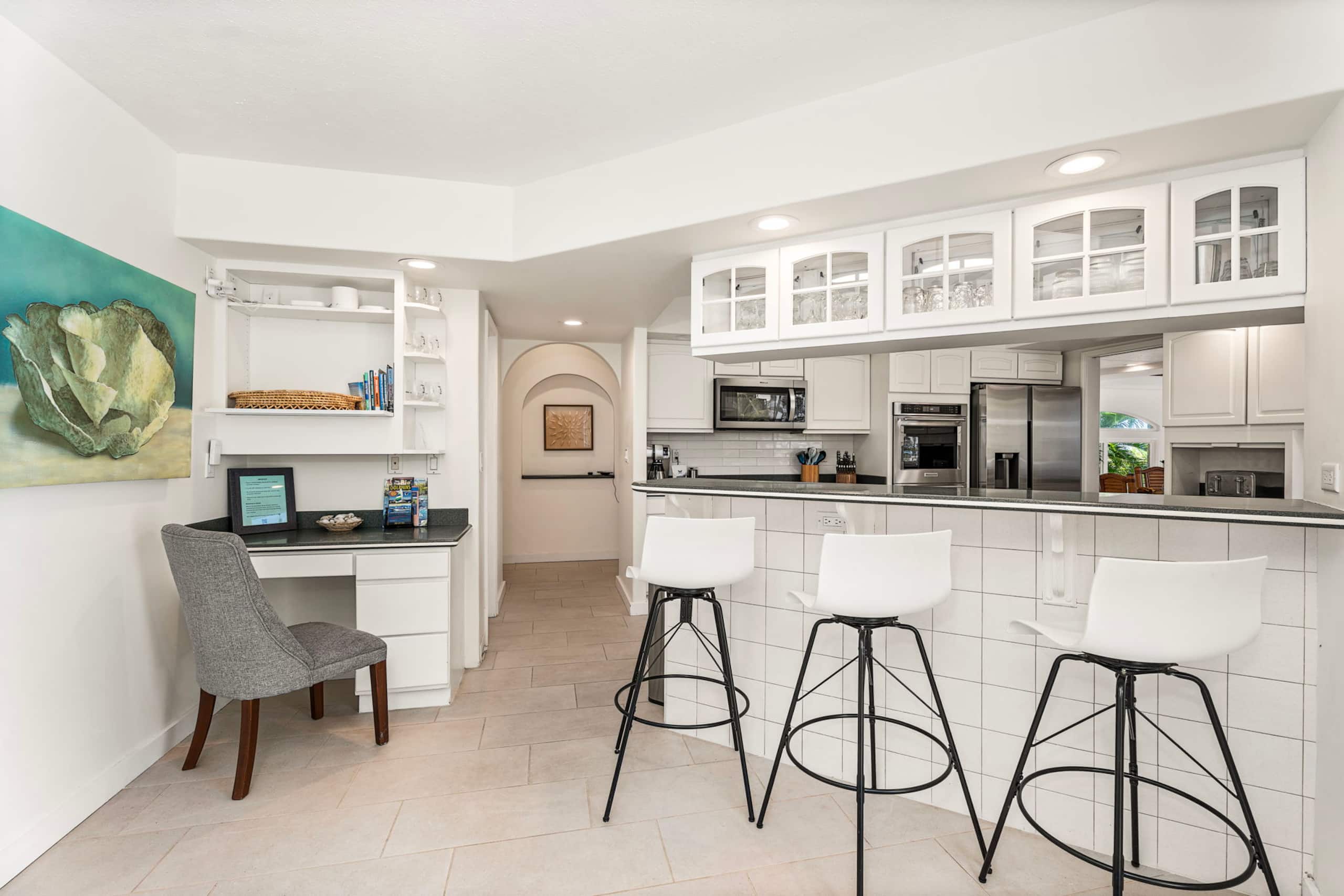 Home in Kailua-Kona · ★4.9 · 5 bedrooms · 10 beds · 3.5 baths - Image 14