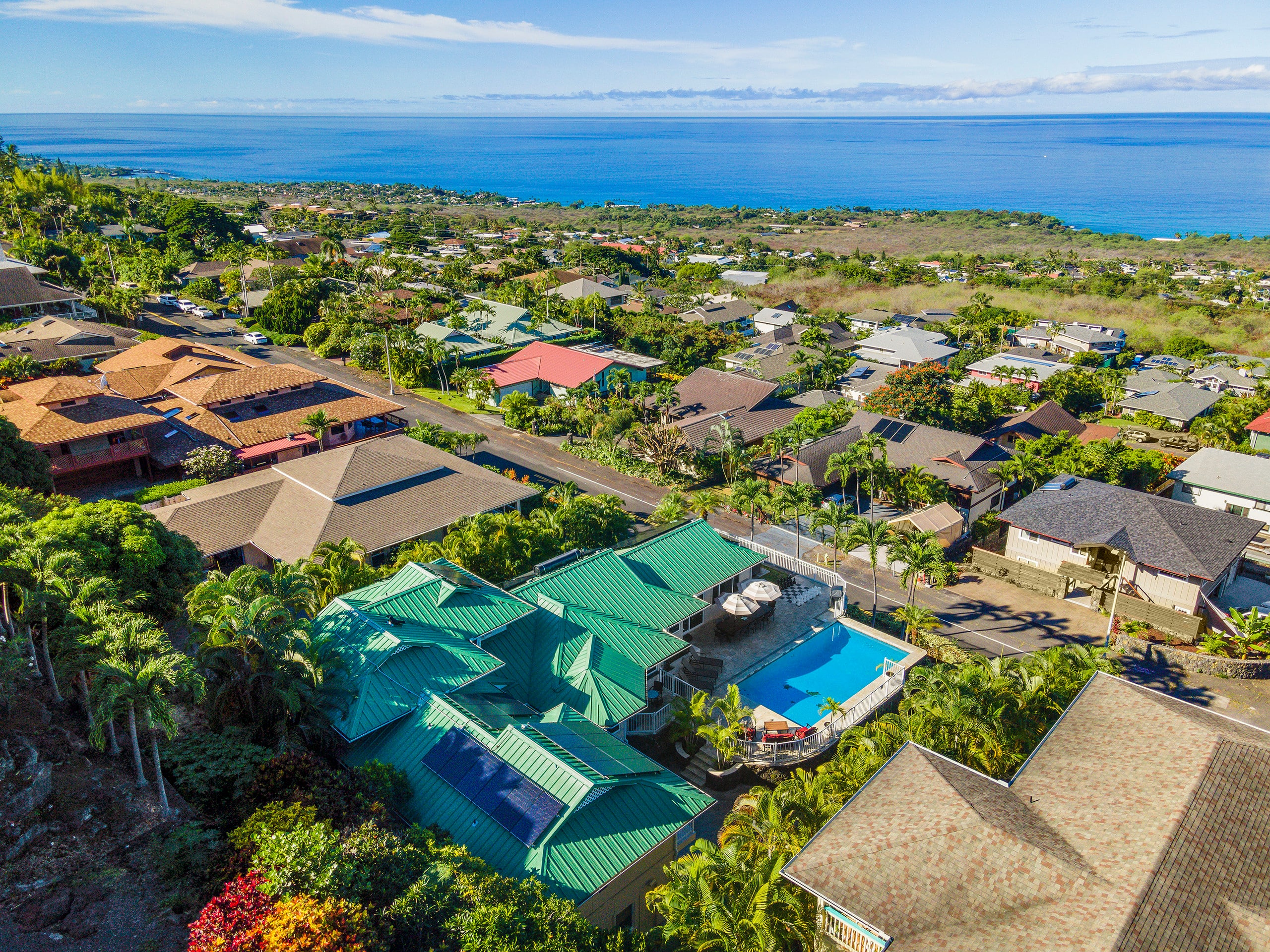Home in Kailua-Kona · ★4.9 · 5 bedrooms · 10 beds · 3.5 baths - Image 56