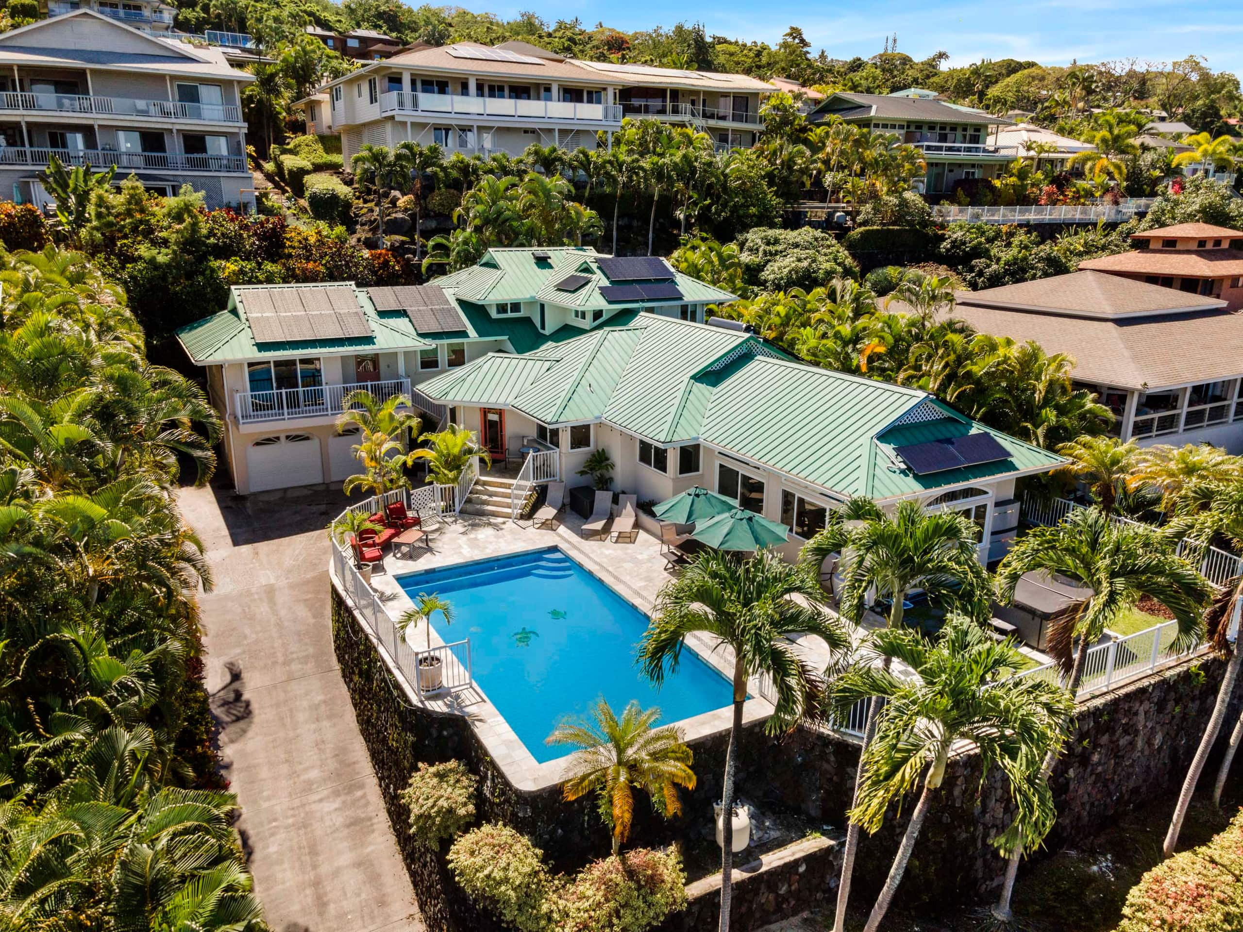 Home in Kailua-Kona · ★4.9 · 5 bedrooms · 10 beds · 3.5 baths - Image 55