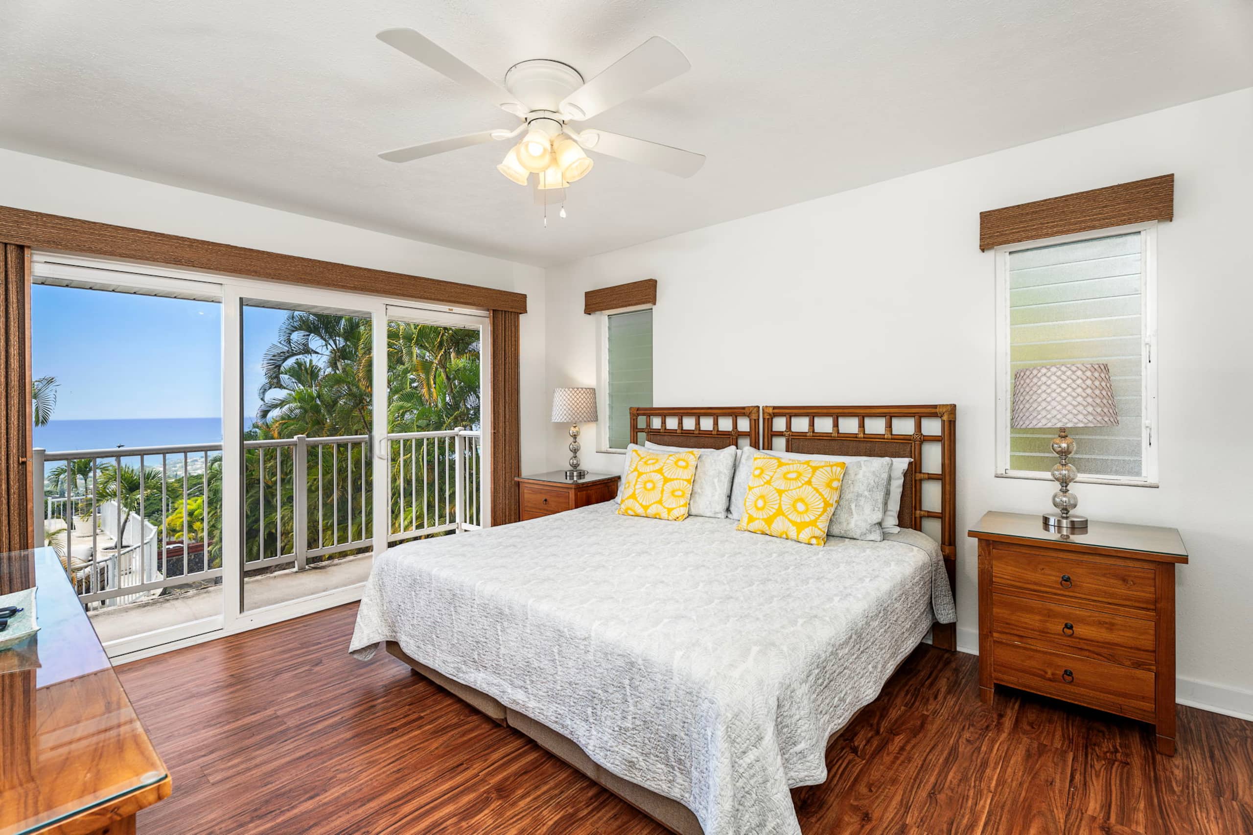 Home in Kailua-Kona · ★4.9 · 5 bedrooms · 10 beds · 3.5 baths - Image 34