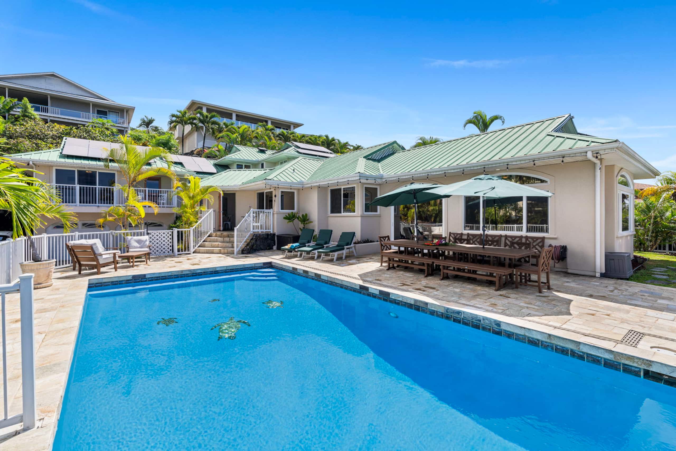 Home in Kailua-Kona · ★4.9 · 5 bedrooms · 10 beds · 3.5 baths - Image 48