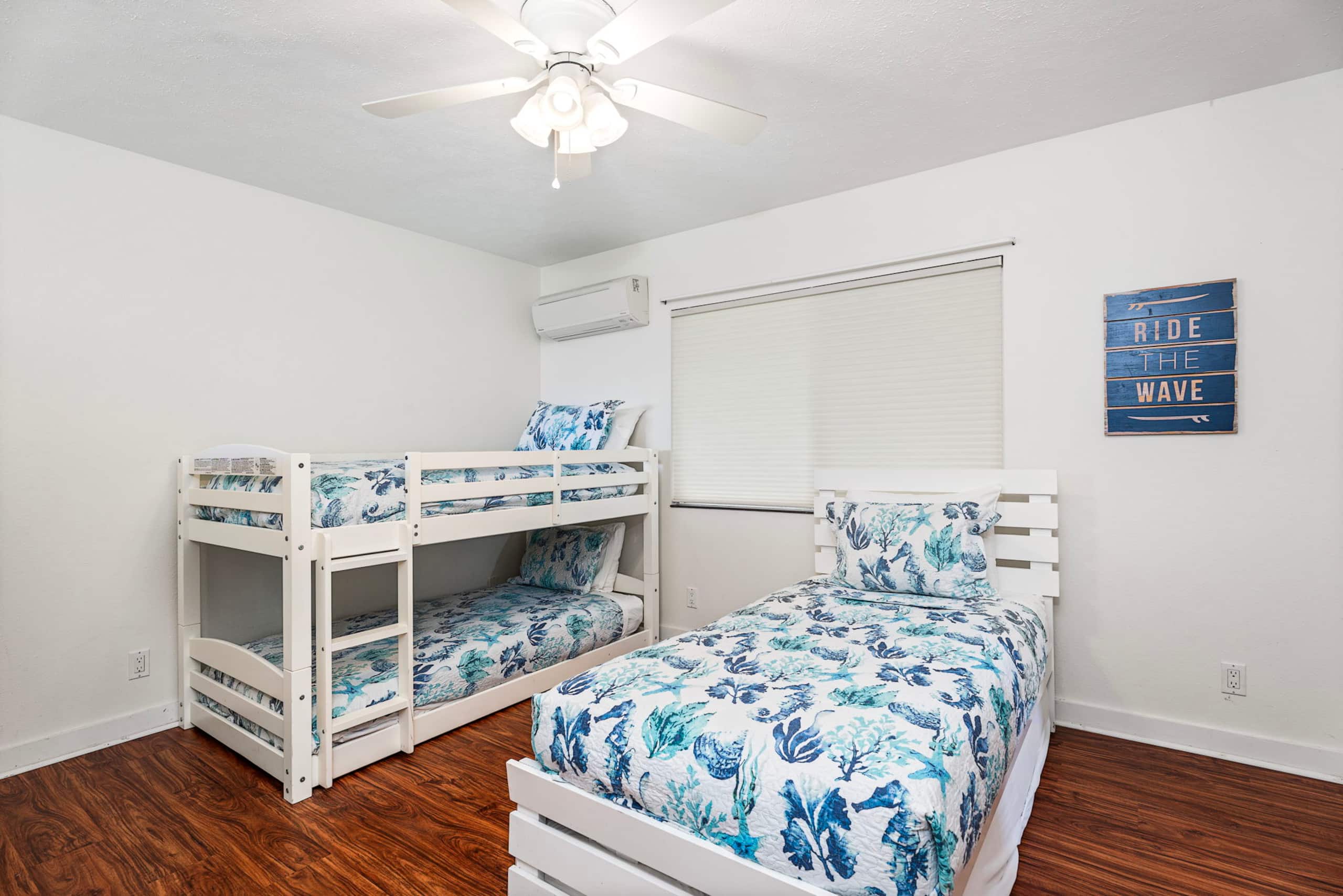 Home in Kailua-Kona · ★4.9 · 5 bedrooms · 10 beds · 3.5 baths - Image 35