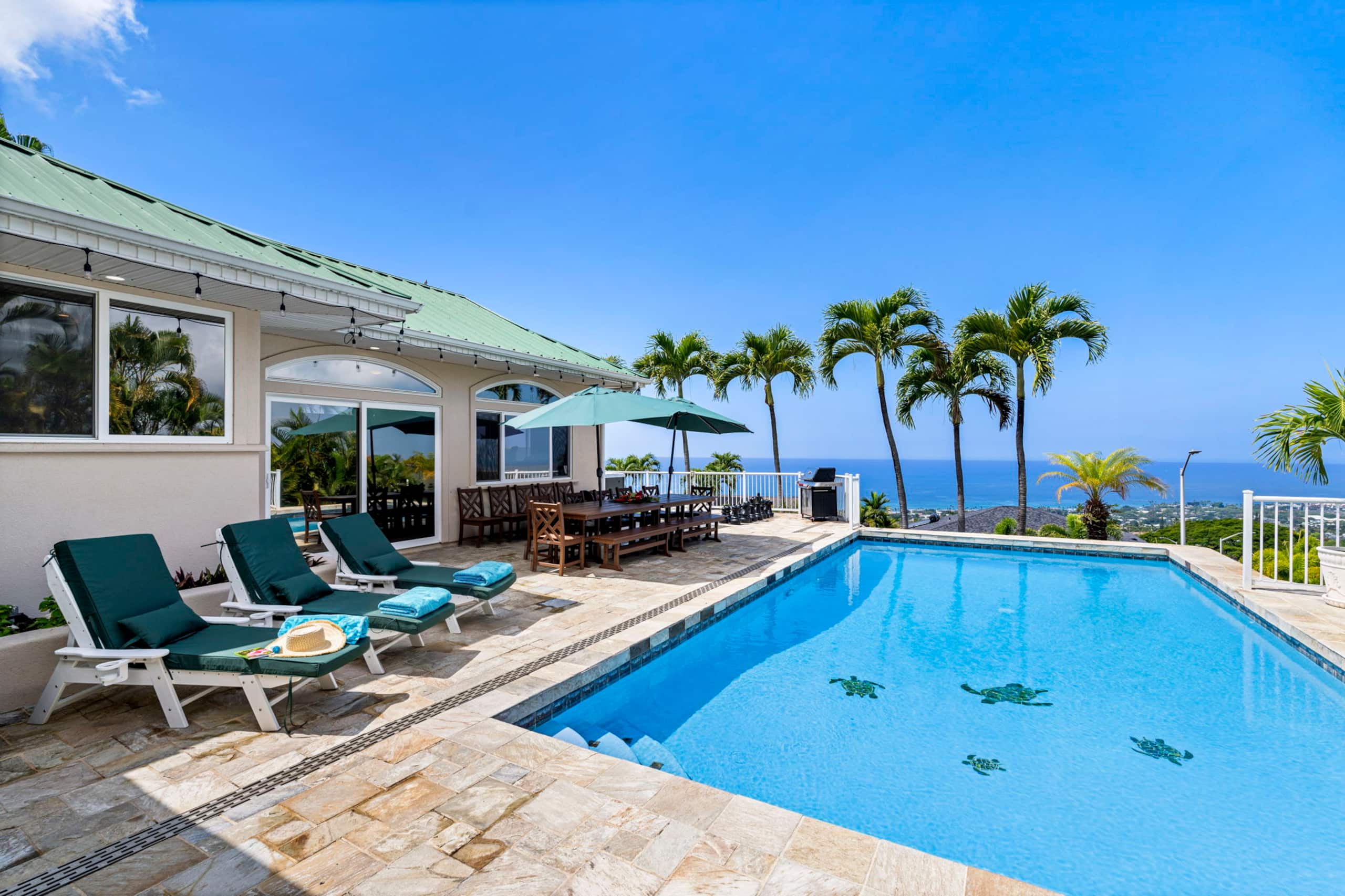 Home in Kailua-Kona · ★4.9 · 5 bedrooms · 10 beds · 3.5 baths - Image 3