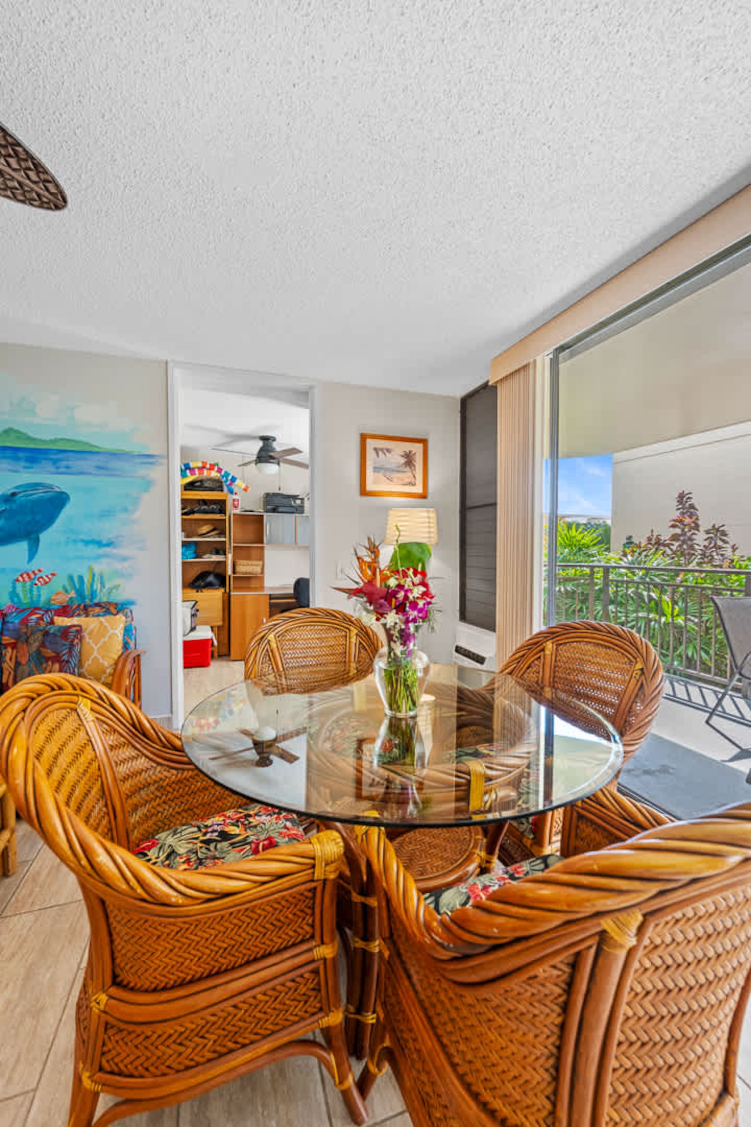 Condo in Kailua-Kona · ★4.68 · 2 bedrooms · 3 beds · 2 private baths - Image 15