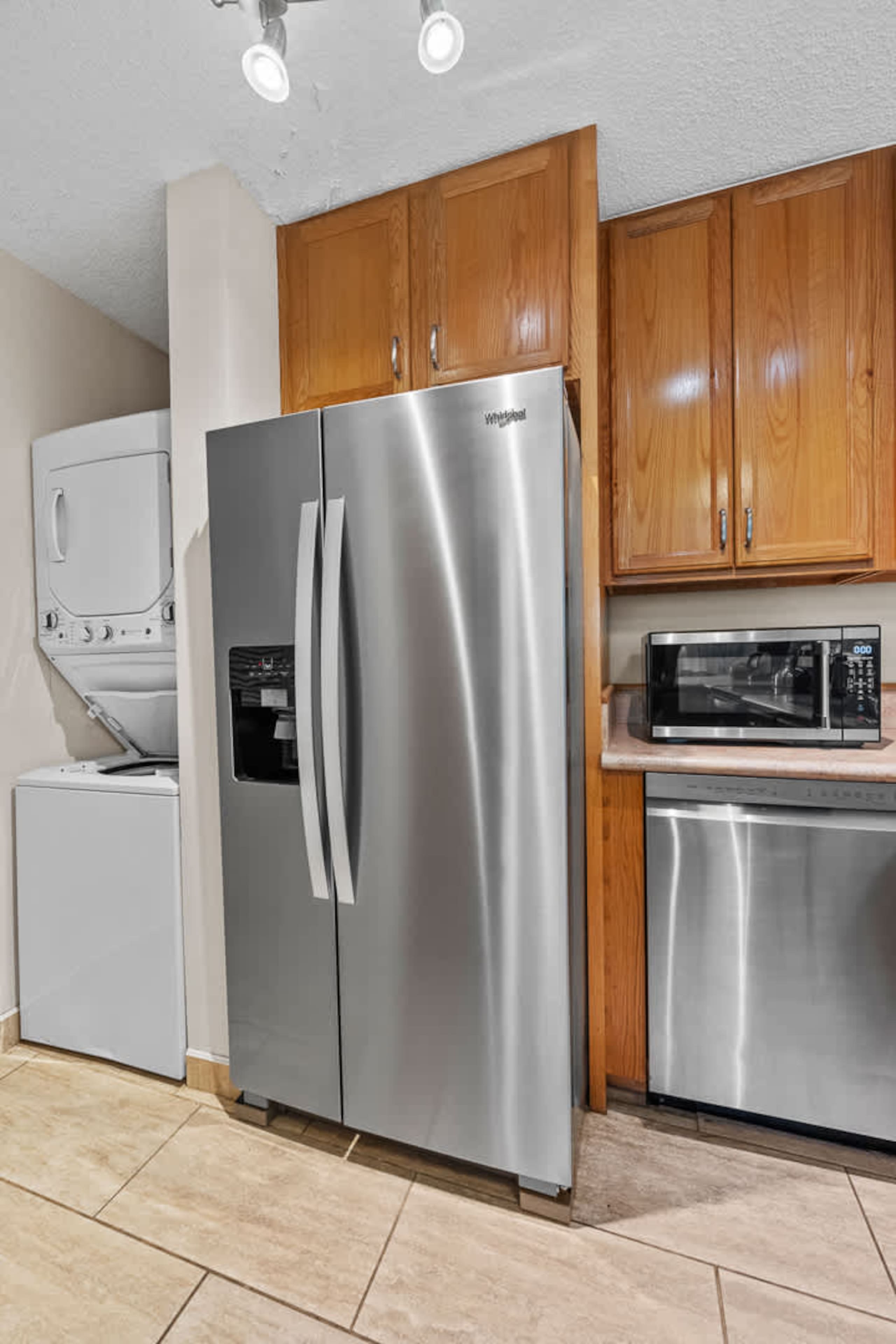 Condo in Kailua-Kona · ★4.68 · 2 bedrooms · 3 beds · 2 private baths - Image 17