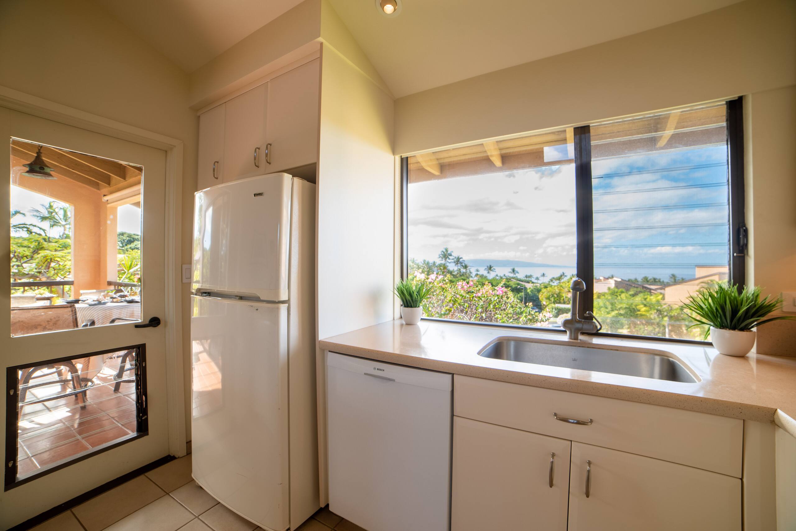 Condo in Kihei · ★5.0 · 1 bedroom · 2 beds · 2 baths - Image 6