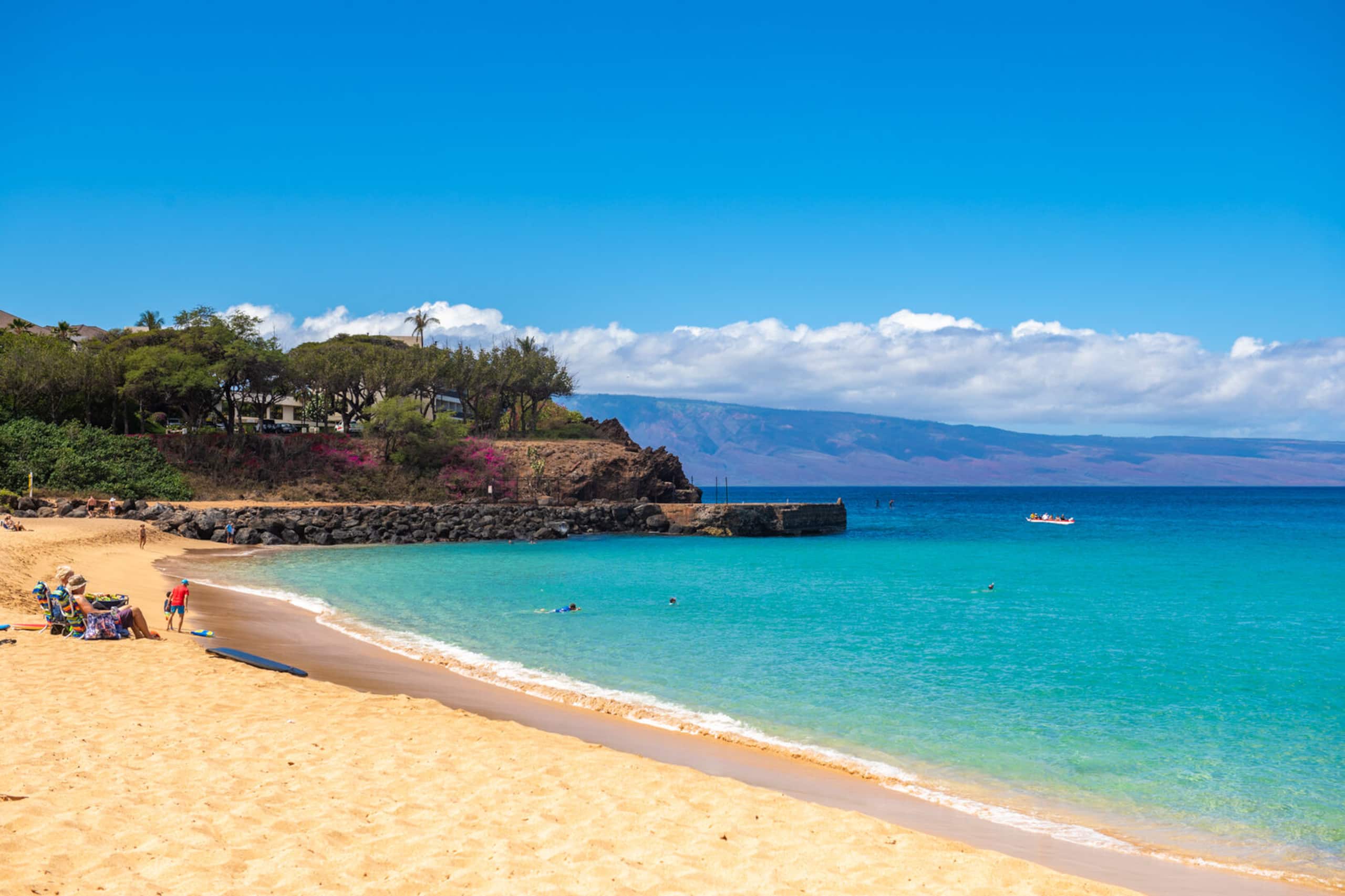 Condo in Lahaina · ★4.76 · 1 bedroom · 2 beds · 1 private bath - Image 36