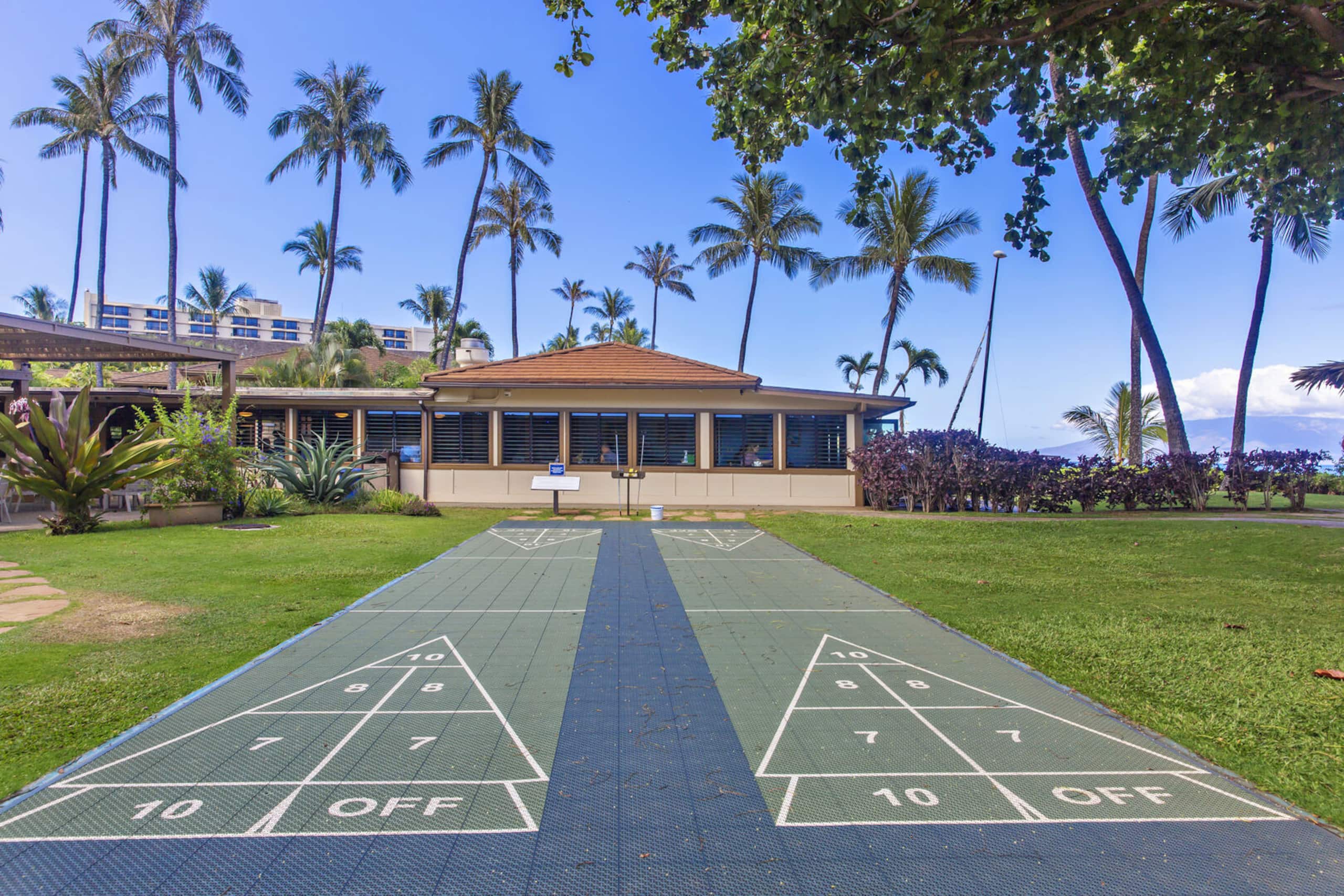 Condo in Lahaina · ★4.76 · 1 bedroom · 2 beds · 1 private bath - Image 34