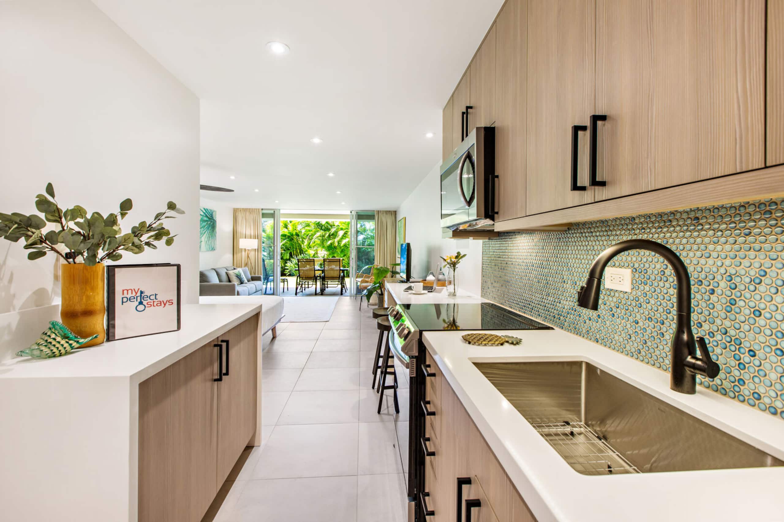Condo in Lahaina · ★4.76 · 1 bedroom · 2 beds · 1 private bath - Image 1