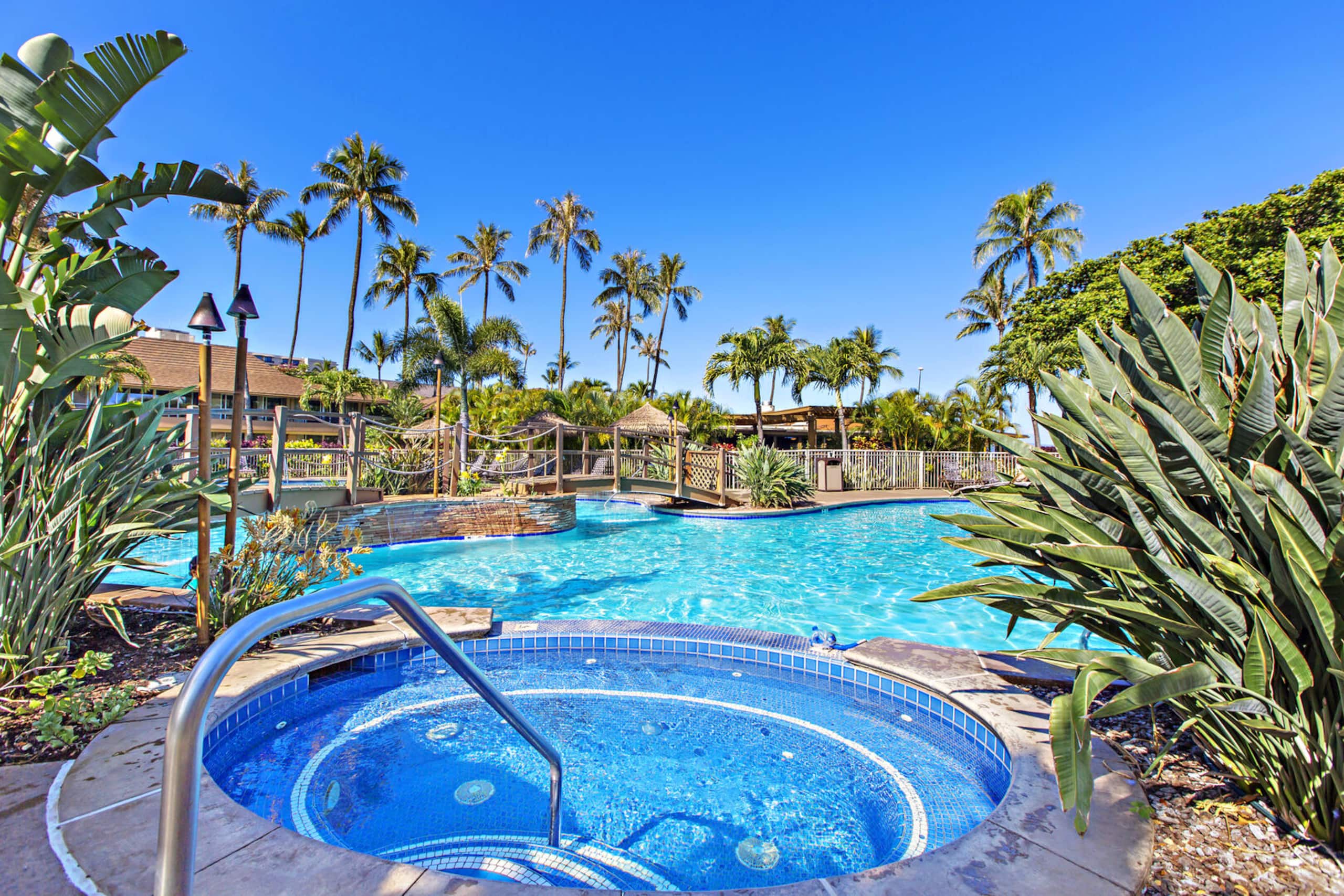 Condo in Lahaina · ★4.76 · 1 bedroom · 2 beds · 1 private bath - Image 32