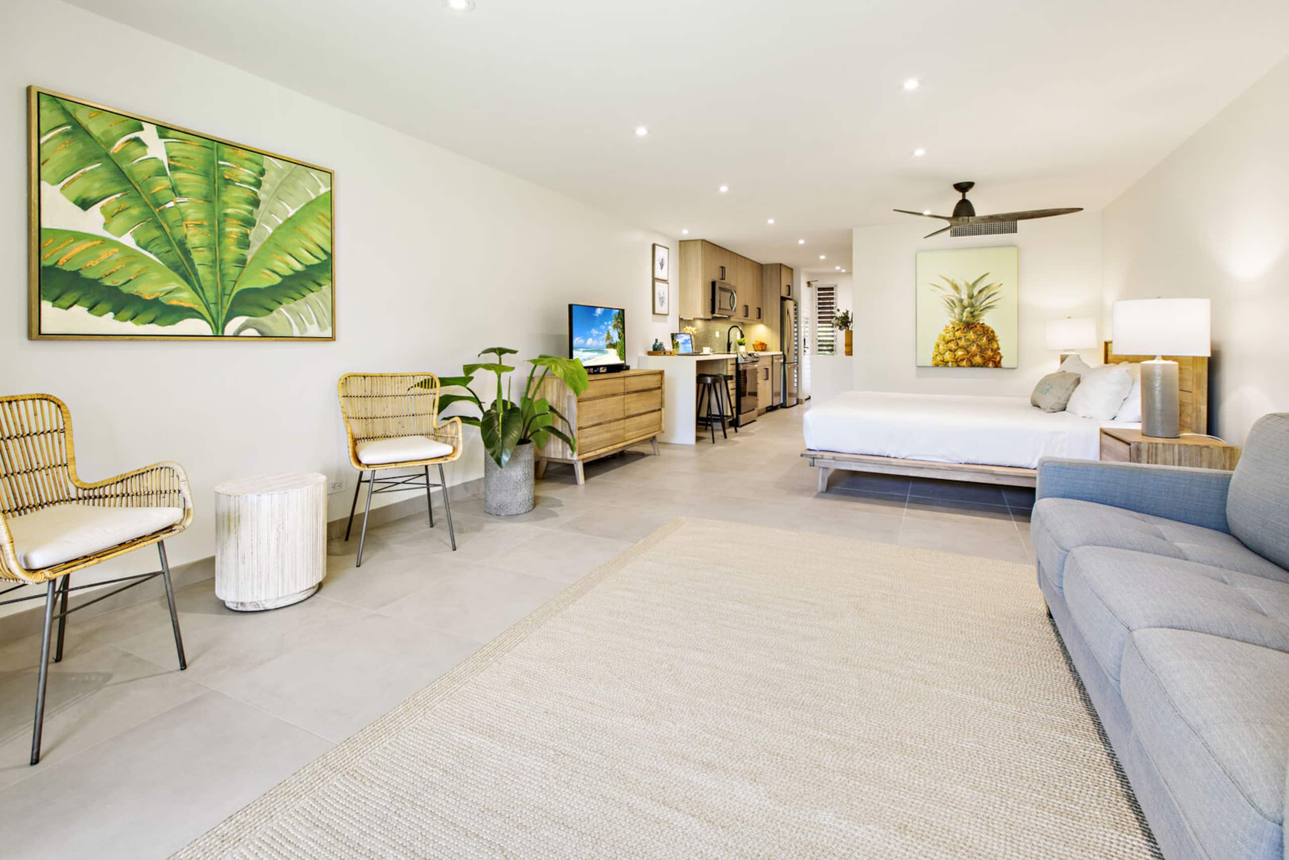 Condo in Lahaina · ★4.76 · 1 bedroom · 2 beds · 1 private bath - Image 4