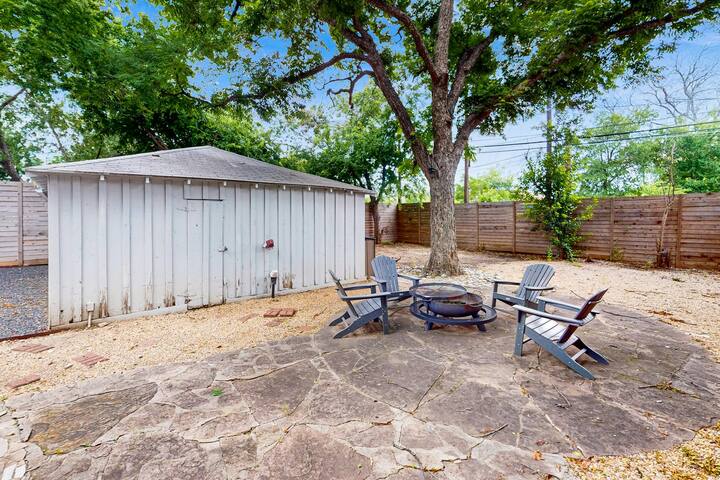 Lavish 2BR | Fireplace | Patio | W/D gallery image 2