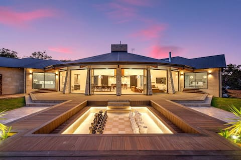 Caves Manor - 5 Star Estate minutes from Beach