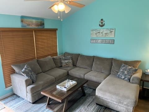 Popular Airbnb listing: Crabb Shack-One block from Beach-Island Dunes Cond in Port Aransas