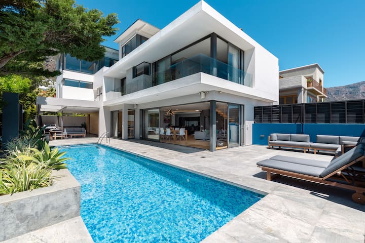 Amara Villa – Designer villa with solar power