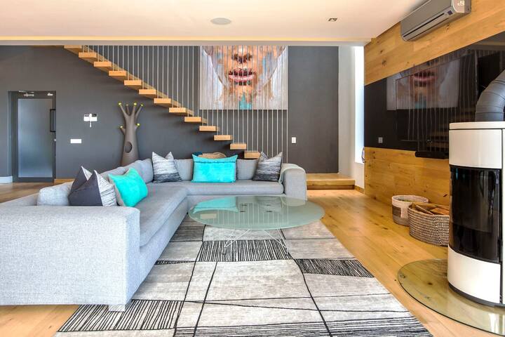 Amara Villa – Designer villa with solar power gallery image 4