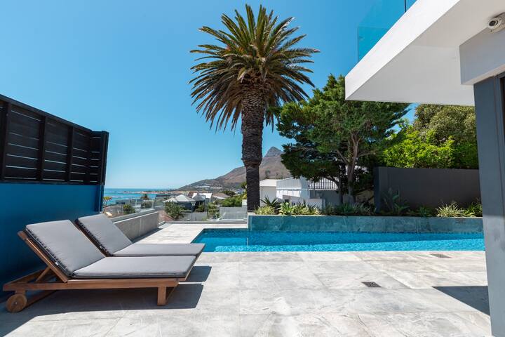 Amara Villa – Designer villa with solar power gallery image 2