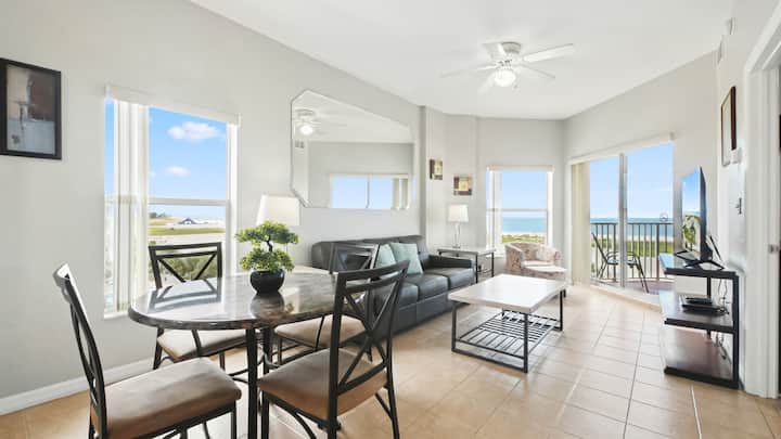 Sf 601 - Top Floor End Unit - Beach Front Condo - St. 피트 비치