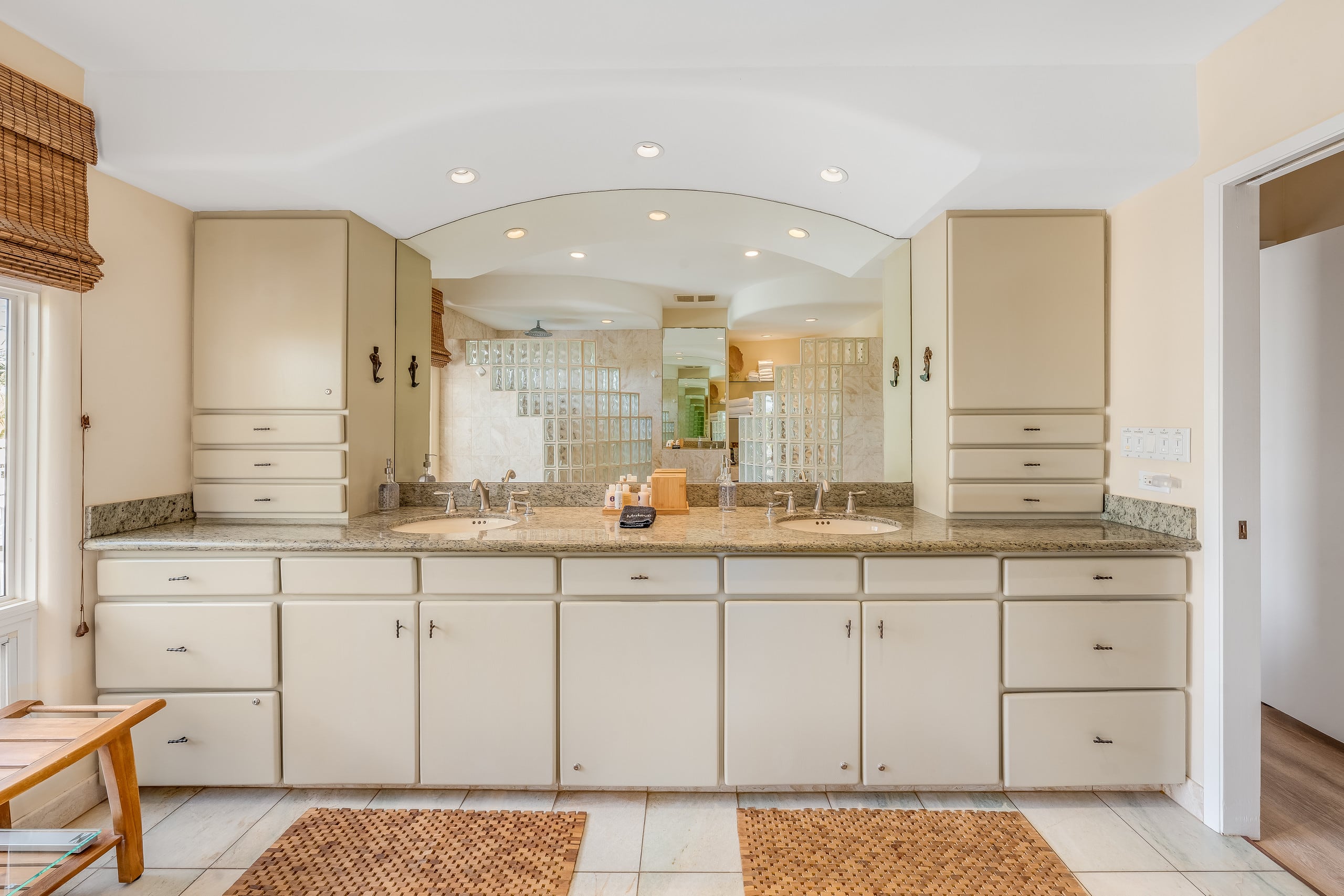Home in Lahaina · ★4.67 · 4 bedrooms · 6 beds · 3 baths - Image 22