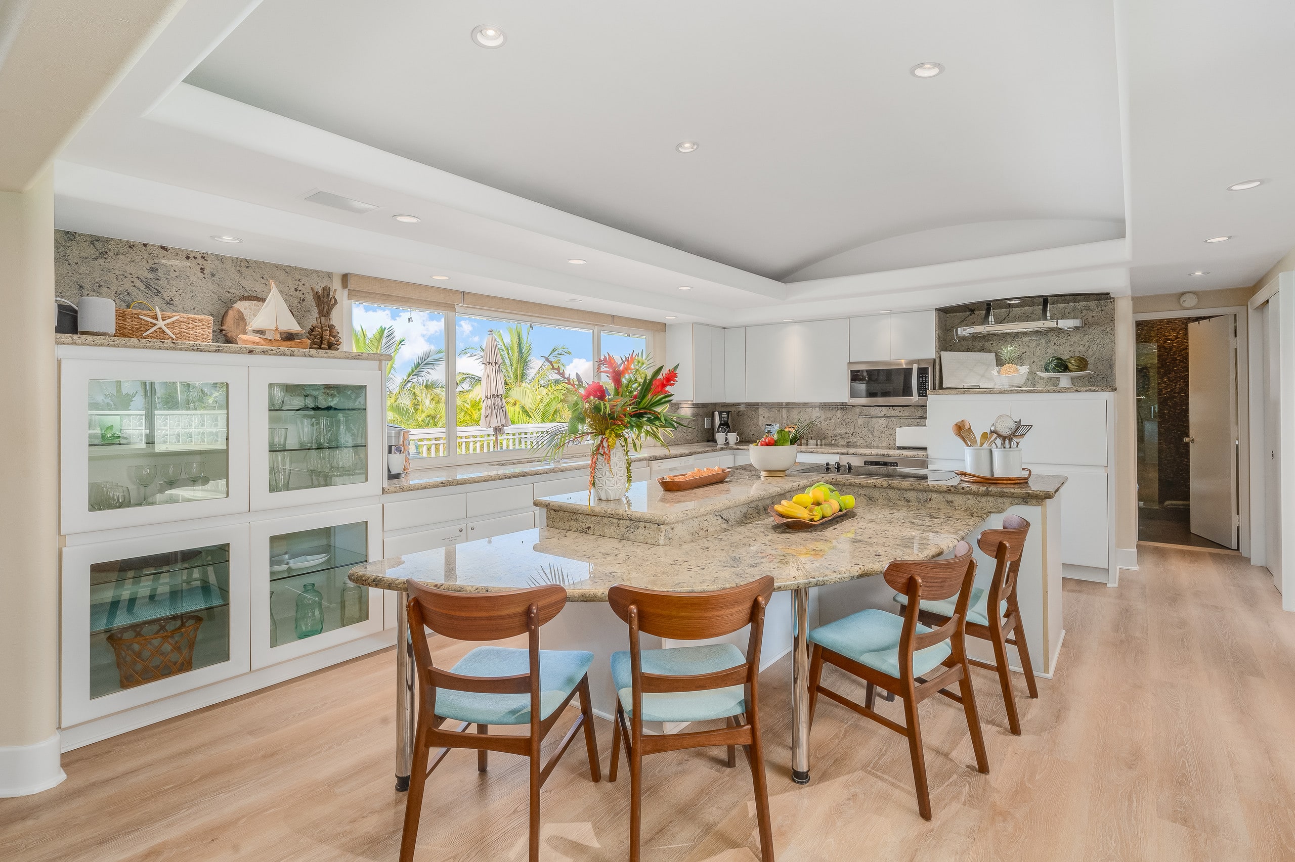 Home in Lahaina · ★4.67 · 4 bedrooms · 6 beds · 3 baths - Image 6